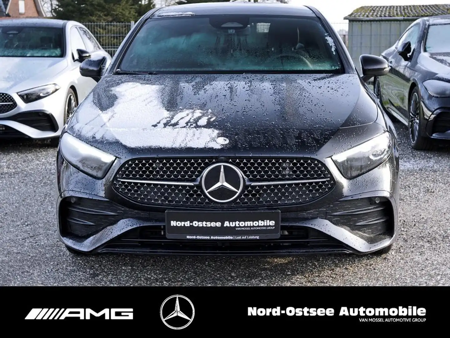Mercedes-Benz A 200 LIM. AMG LINE NIGHT MULTIBEAM KEYLESS PDC Schwarz - 2