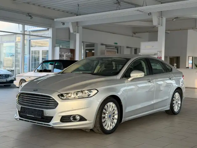 Ford Mondeo Lim. Trend*KLIMAAUT.*NAVI*AHK*SPORT*APPLE