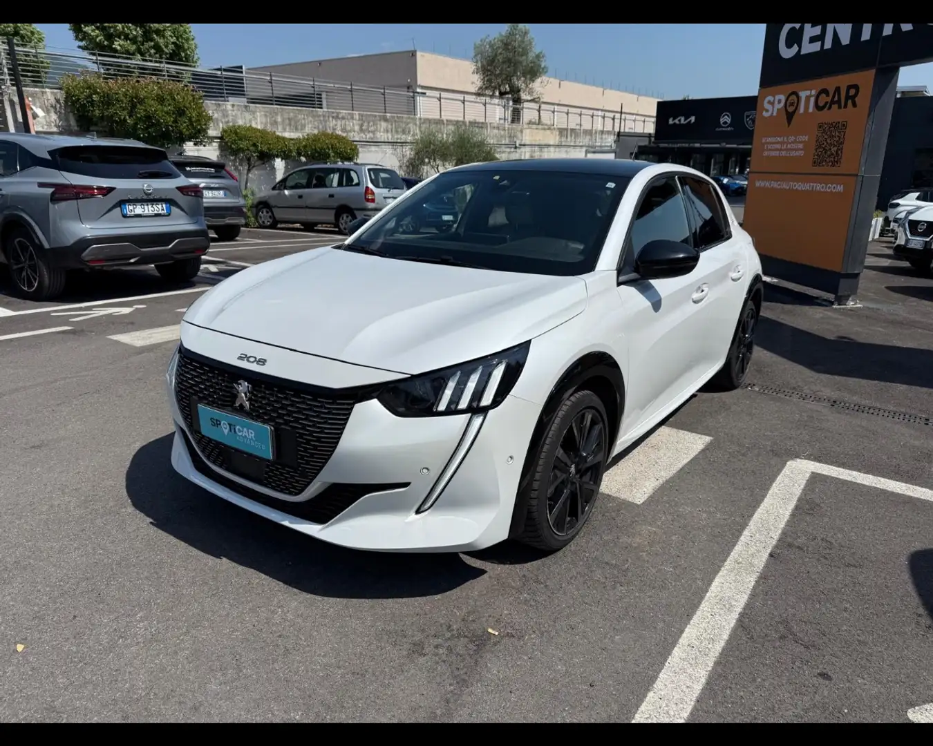 Peugeot 208 5 Porte 1.2 PureTech GT Pack Bianco - 1