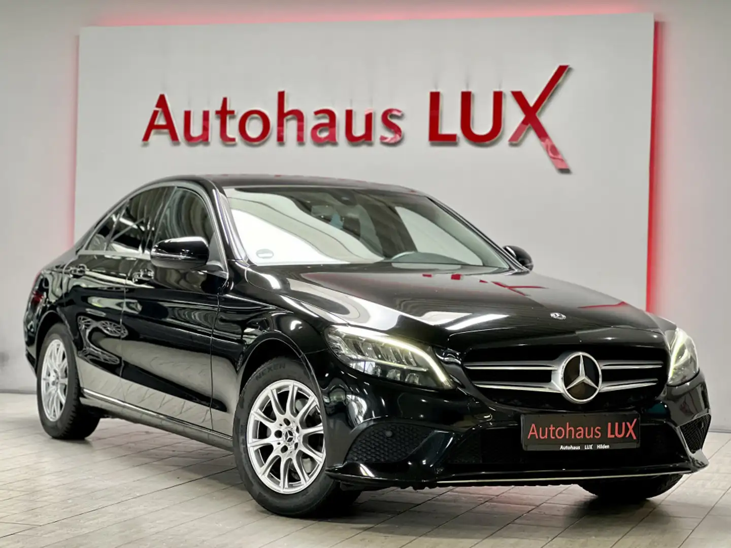 Mercedes-Benz C 180 CGI*DIGITALES TACHO*R-KAM*LED*KEYLESS*2.HAND Noir - 1
