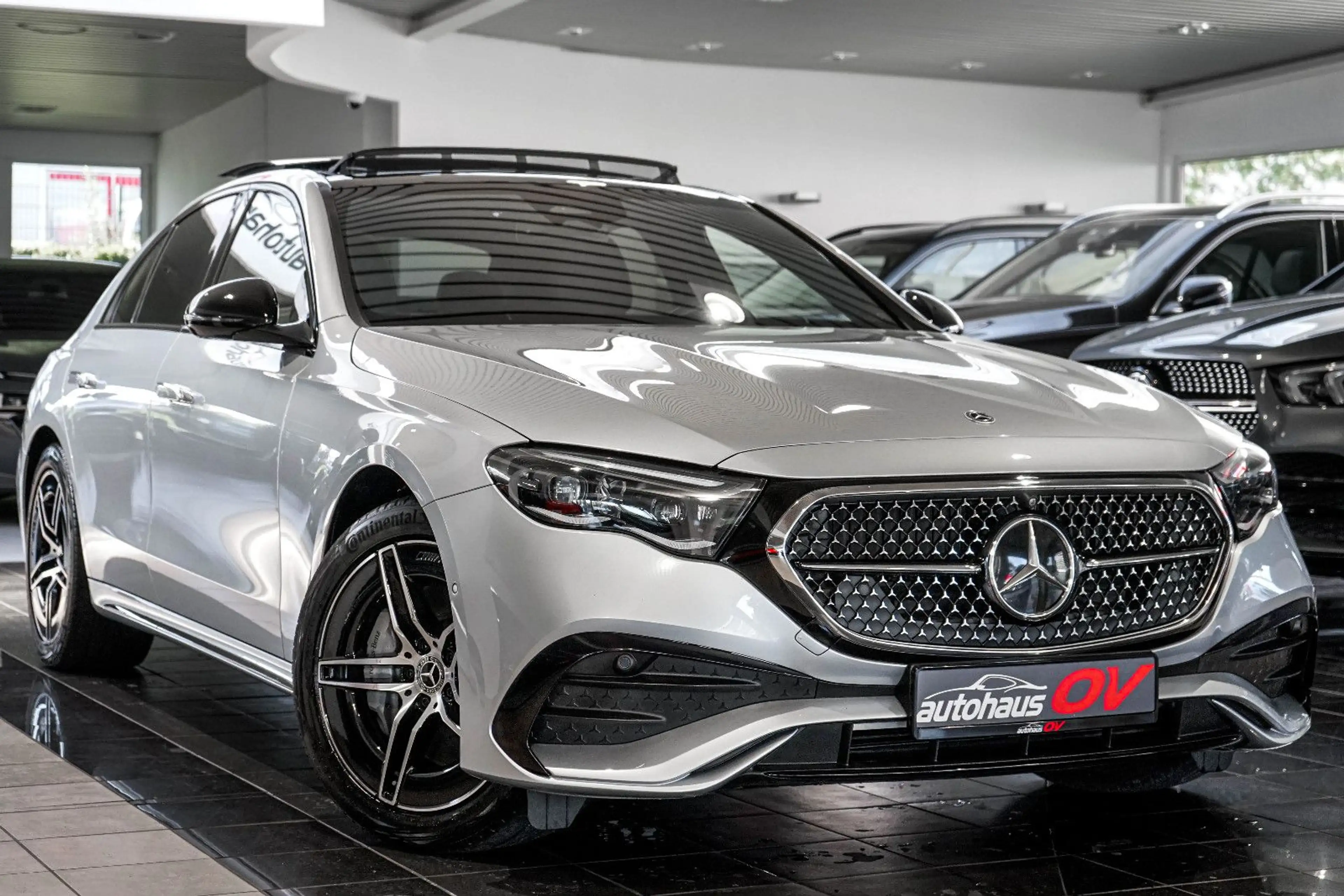 Mercedes-Benz E 300 de 4M AMG Premium*Head*Superscren*Distr*SD — photo 3