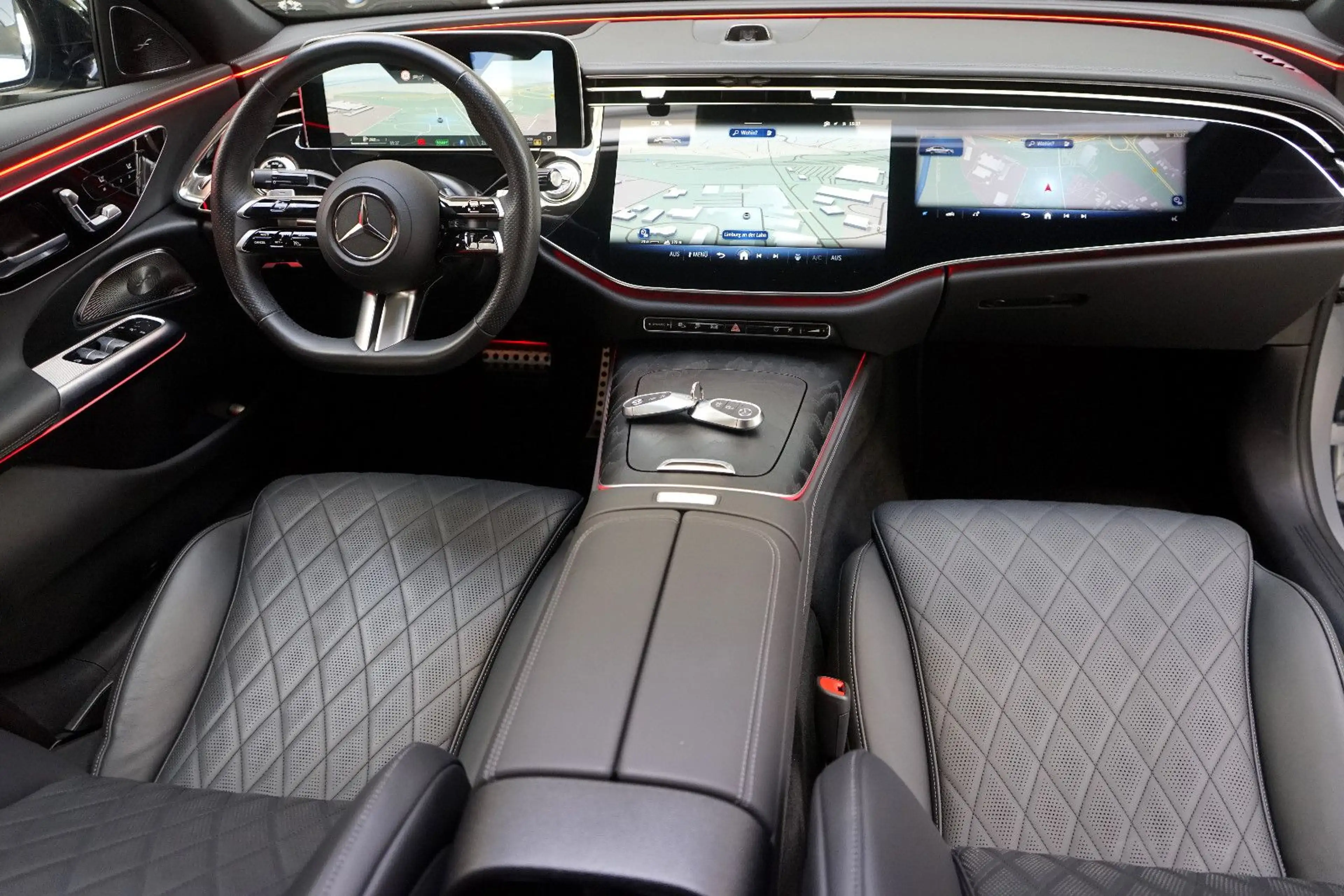 Mercedes-Benz E 300 de 4M AMG Premium*Head*Superscren*Distr*SD