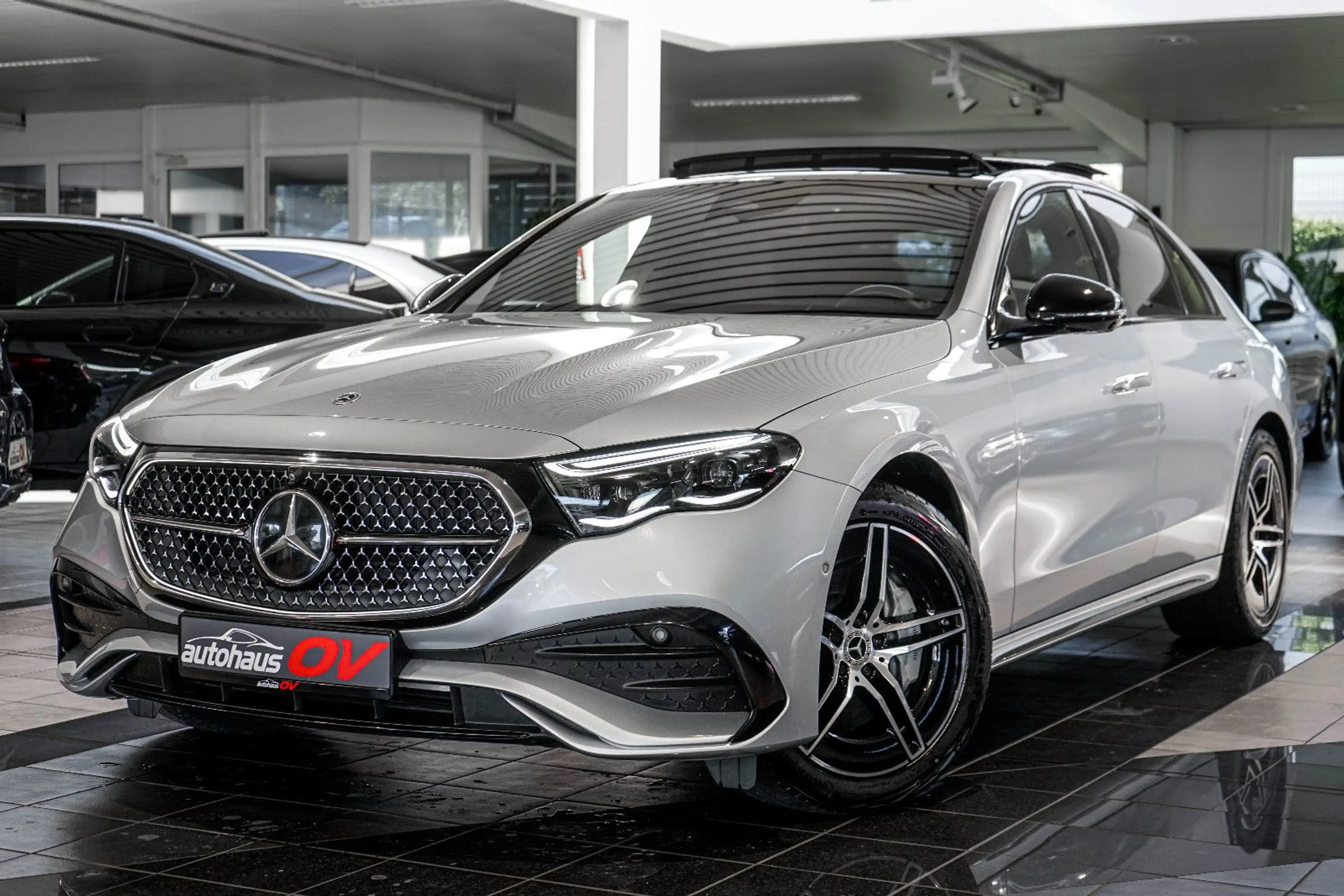 Mercedes-Benz E 300 de 4M AMG Premium*Head*Superscren*Distr*SD — photo 2