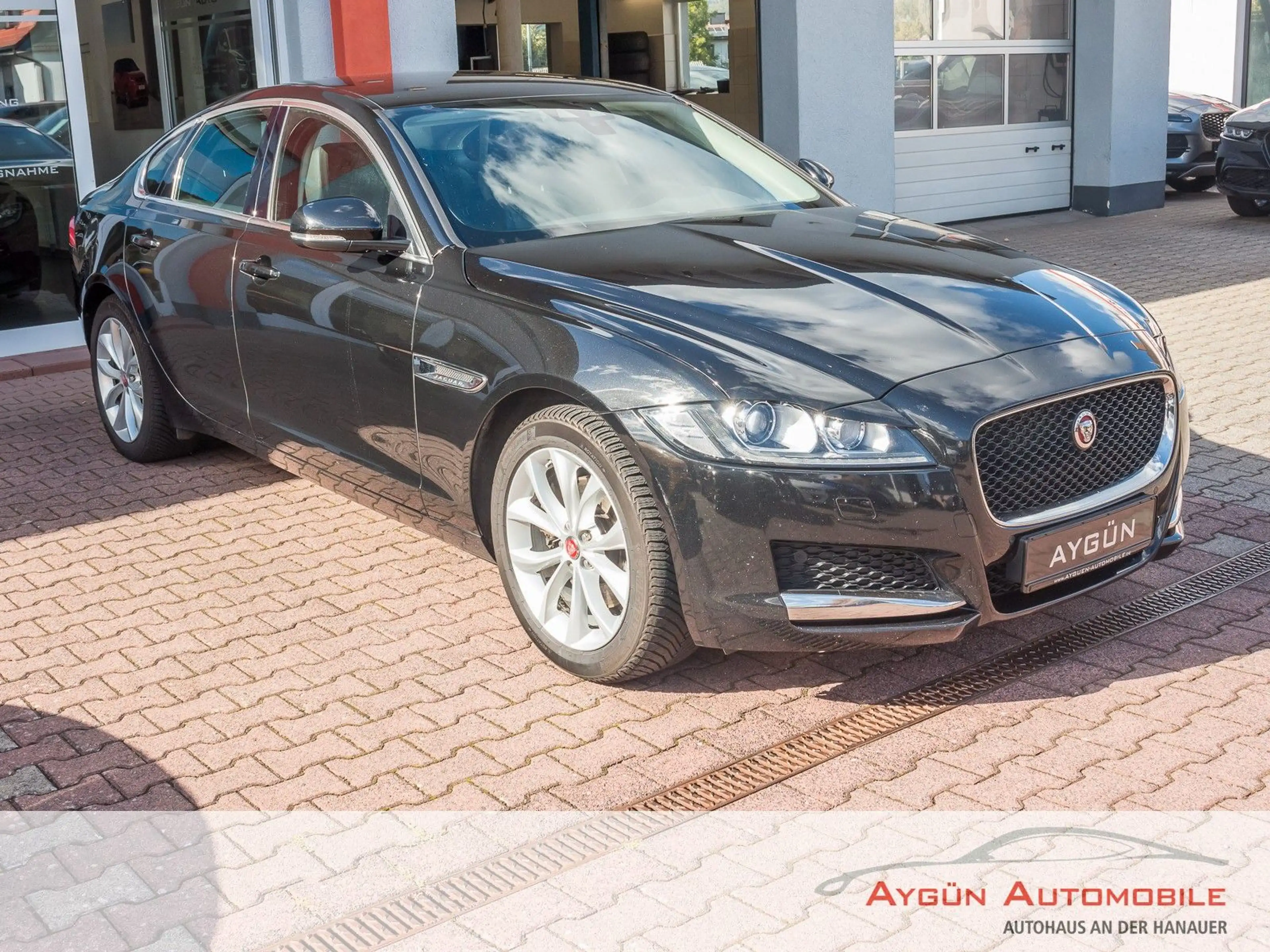 Jaguar XF 20d Aut. Prestige — photo 11