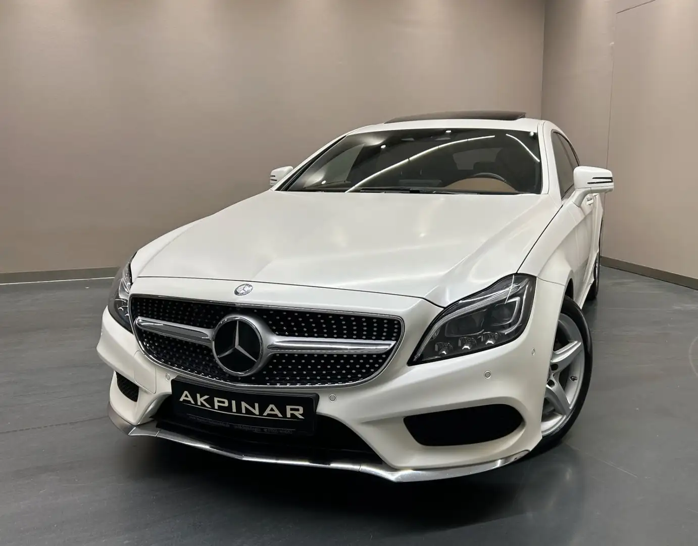 Mercedes-Benz CLS 400 CLS400 Shooting Brake *AMG*HOLZBODEN*MAGNO*B&O* Bílá - 1