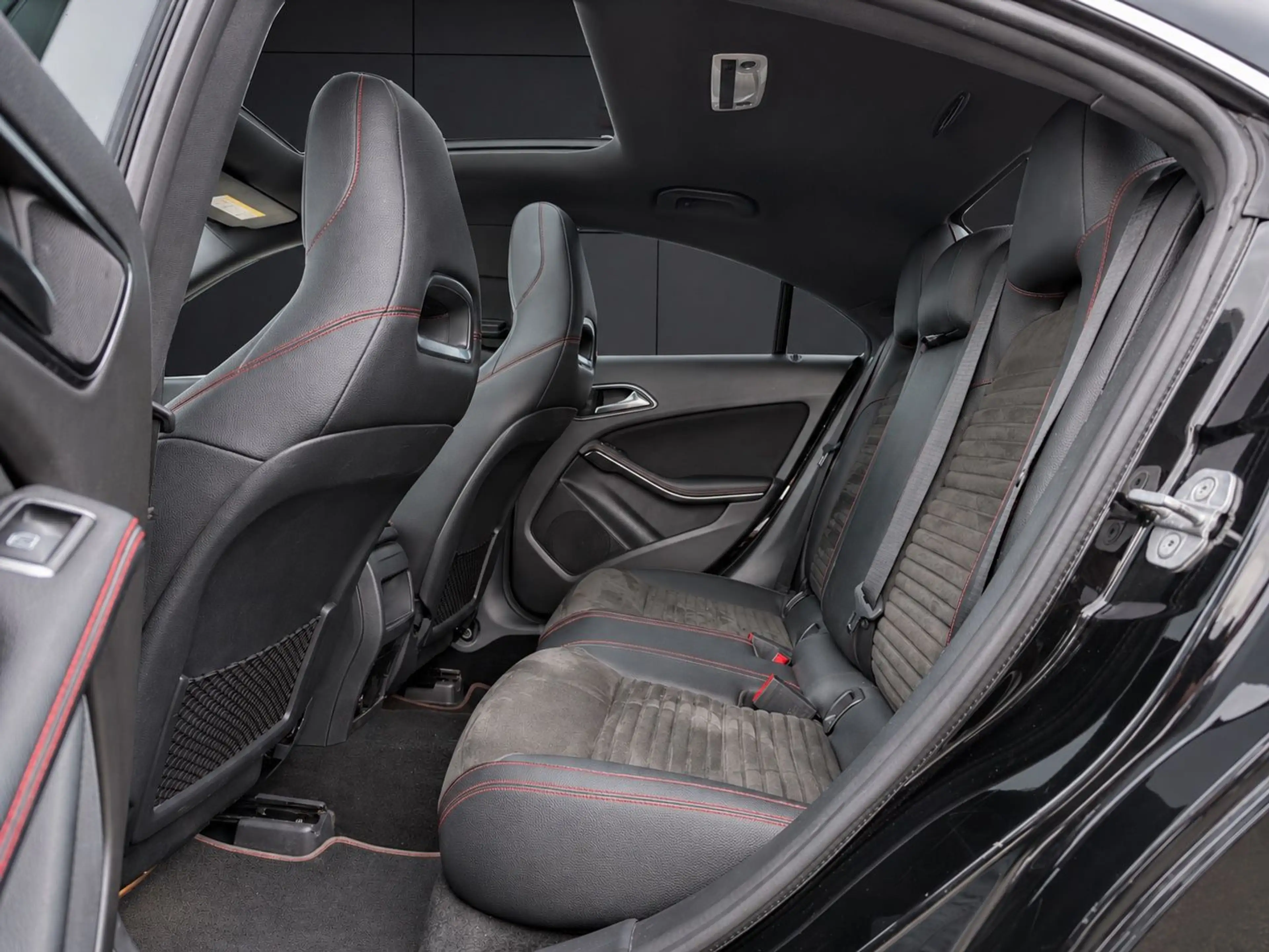 Mercedes-Benz CLA 200 AMG LINE NIGHT PAKET AUT. KAME NAVI PANO — photo 14