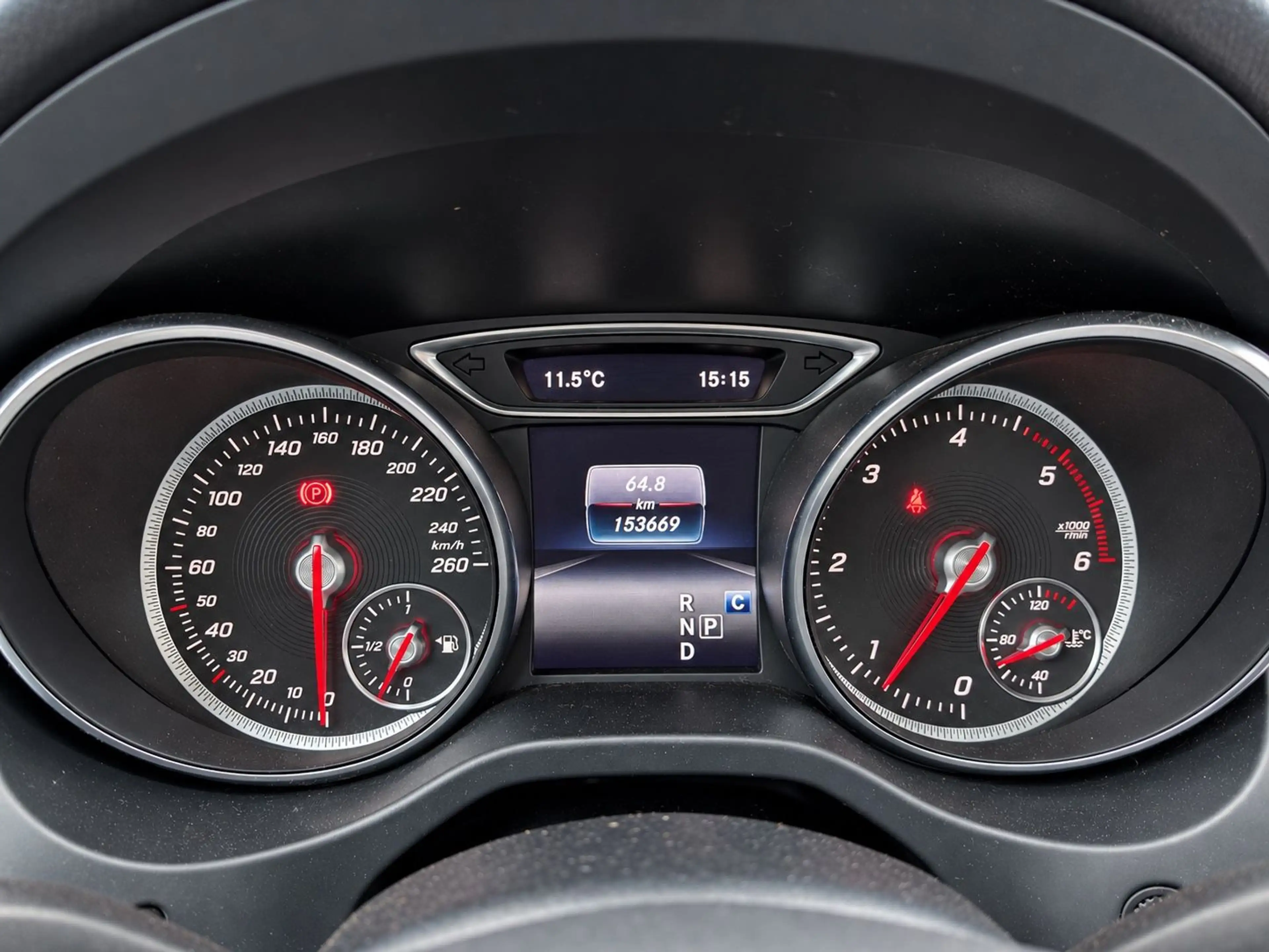 Mercedes-Benz CLA 200 AMG LINE NIGHT PAKET AUT. KAME NAVI PANO — photo 12