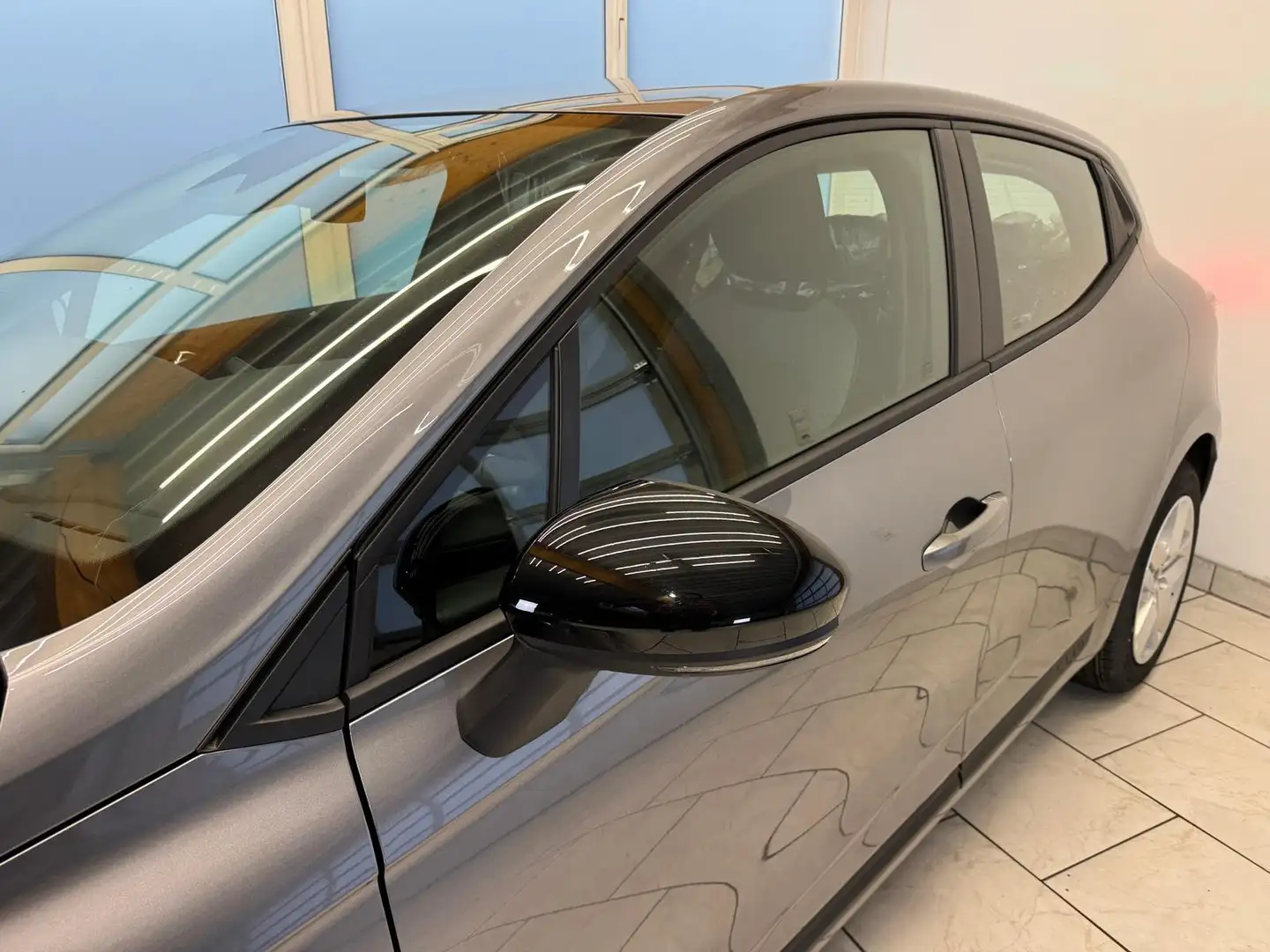 Renault Clio 1.0 TCE Evolution - CarPlay/LED/SHZ/Klima Grau - 2