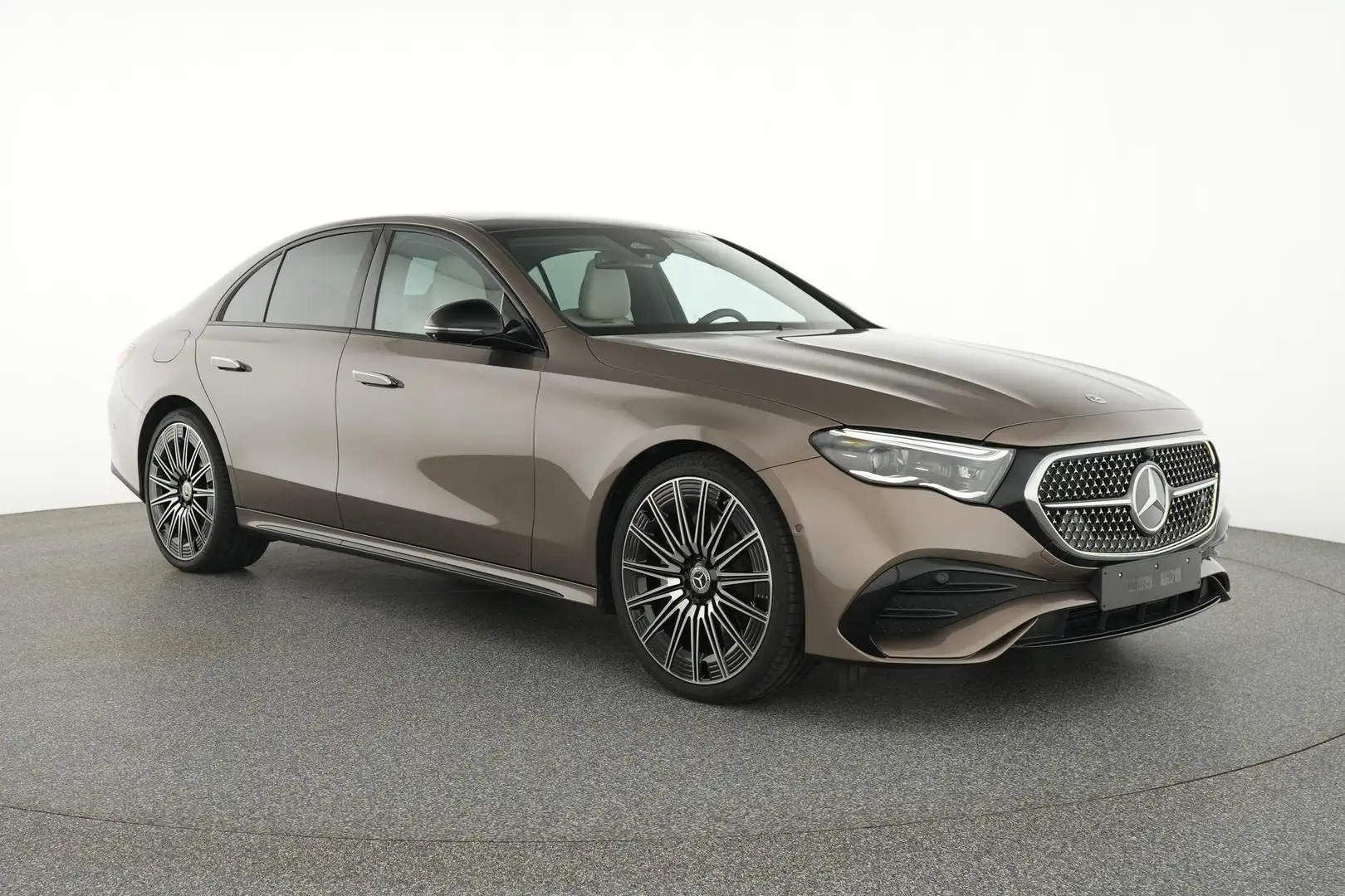 Mercedes-Benz E 200 Star Edition | Panoramisch Dak | Trekhaak | 360° C Braun - 2