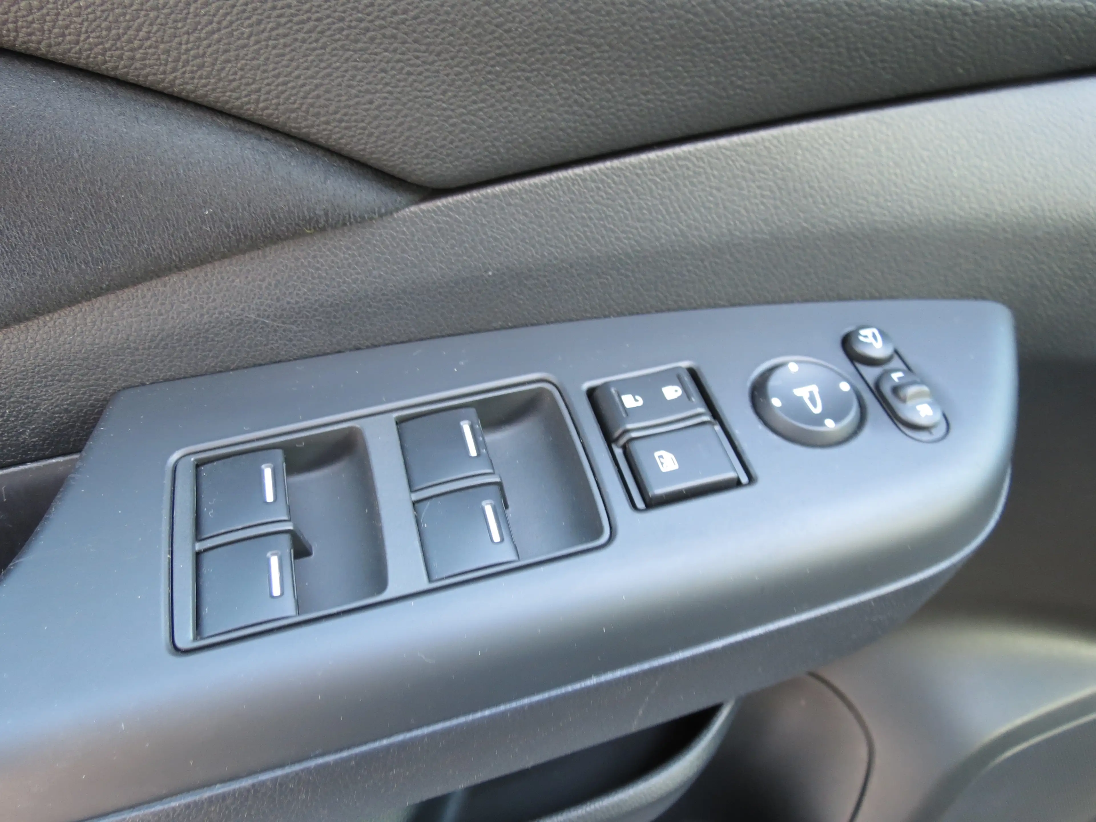Honda CR-V Elegance 4WD AHK!!Klimaaut.!!Temp.!!SHZ.!!SR+WR — photo 12