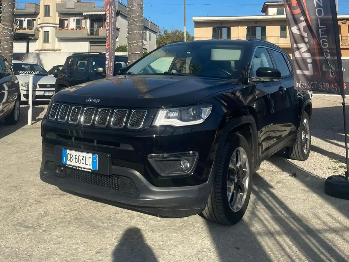 Jeep Compass 1.6 MULTIJET II 2WD S Zwart - 1