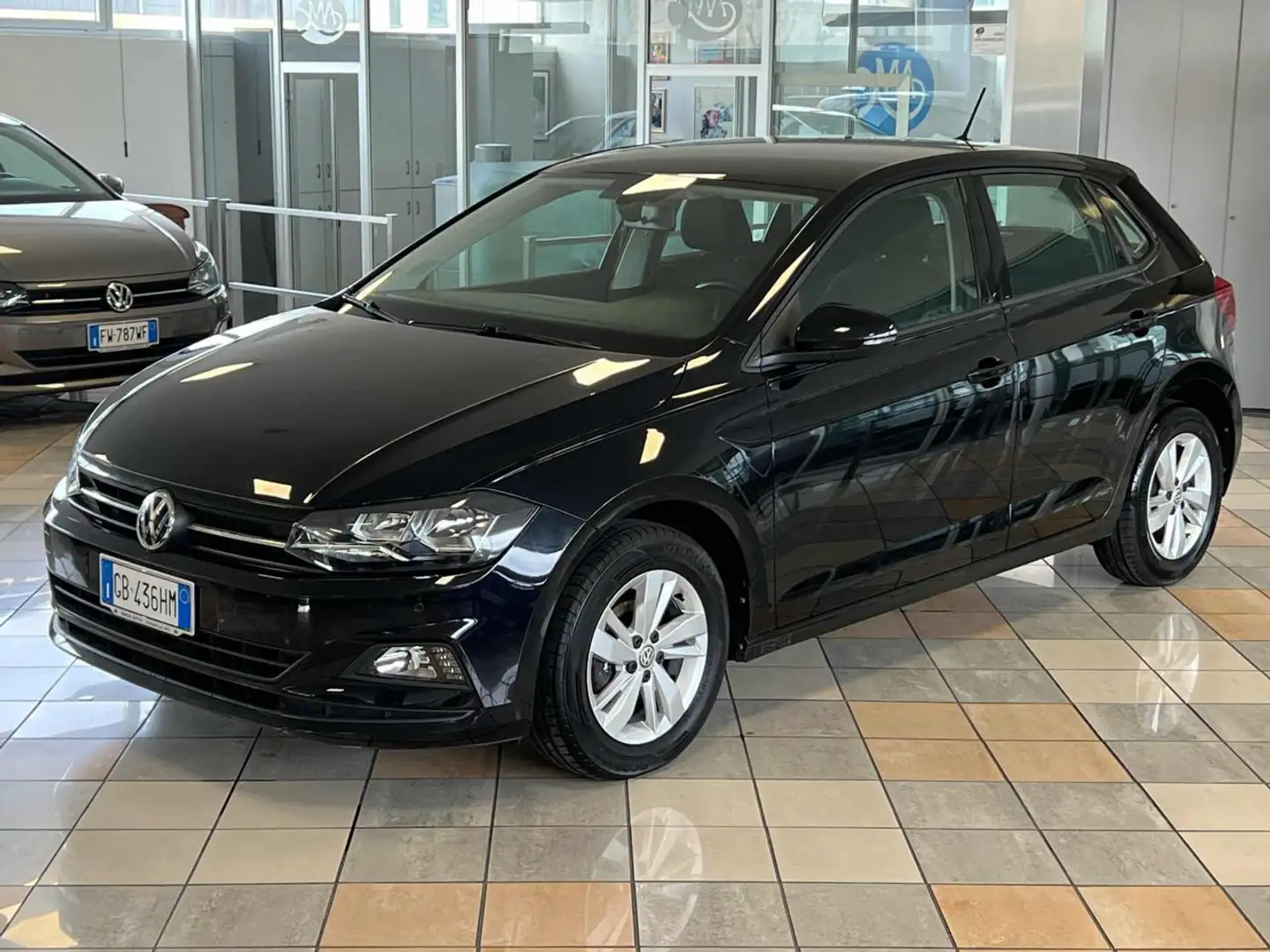 Volkswagen Polo 1.0 TSI DSG 5p. Comfortline BlueMotion Technology Zwart - 1