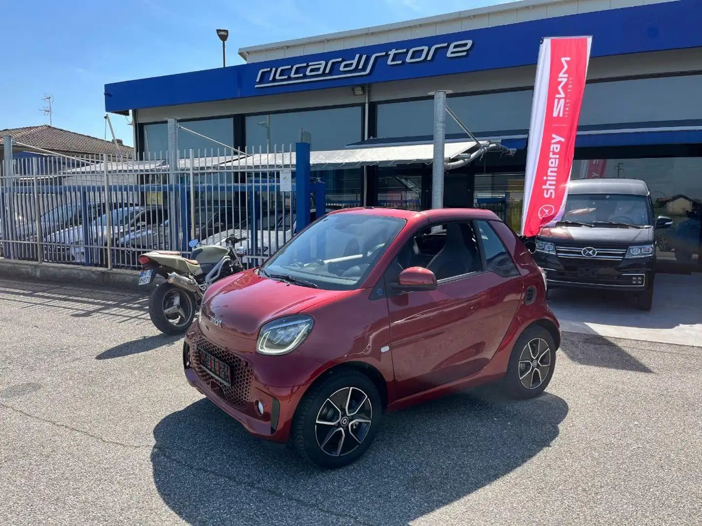 smart forTwo EQ 25Anniversary (22kW) Rouge - 1