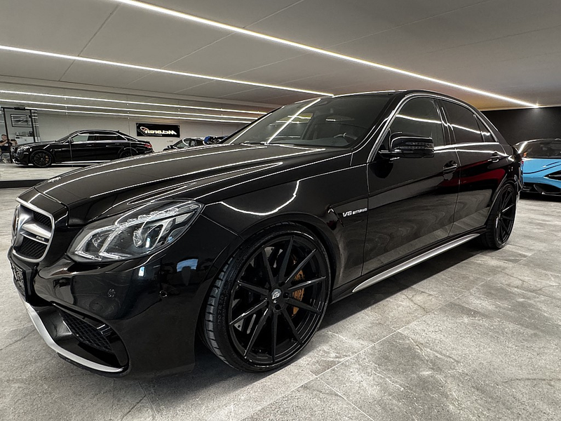 Mercedes-Benz E 63 AMG S Keramik Bre. Massage Panorama HK Sound — photo 8