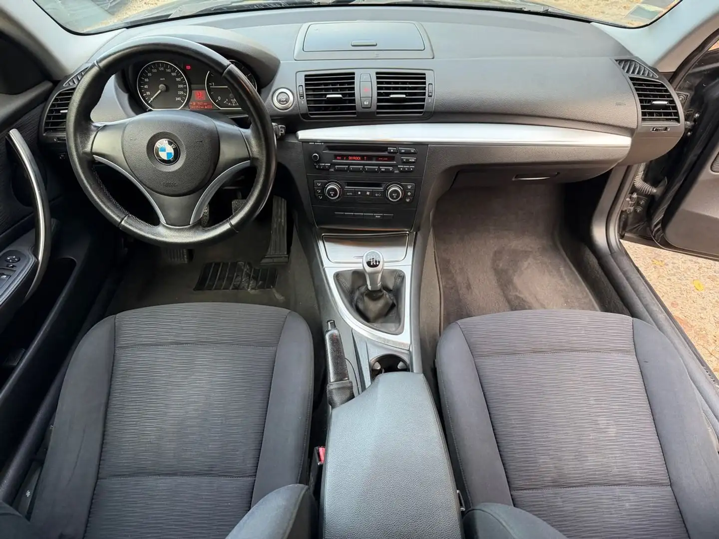 BMW 118 118D (E81) 2.0D 143cv Pack Confort Phase 2 Schwarz - 2