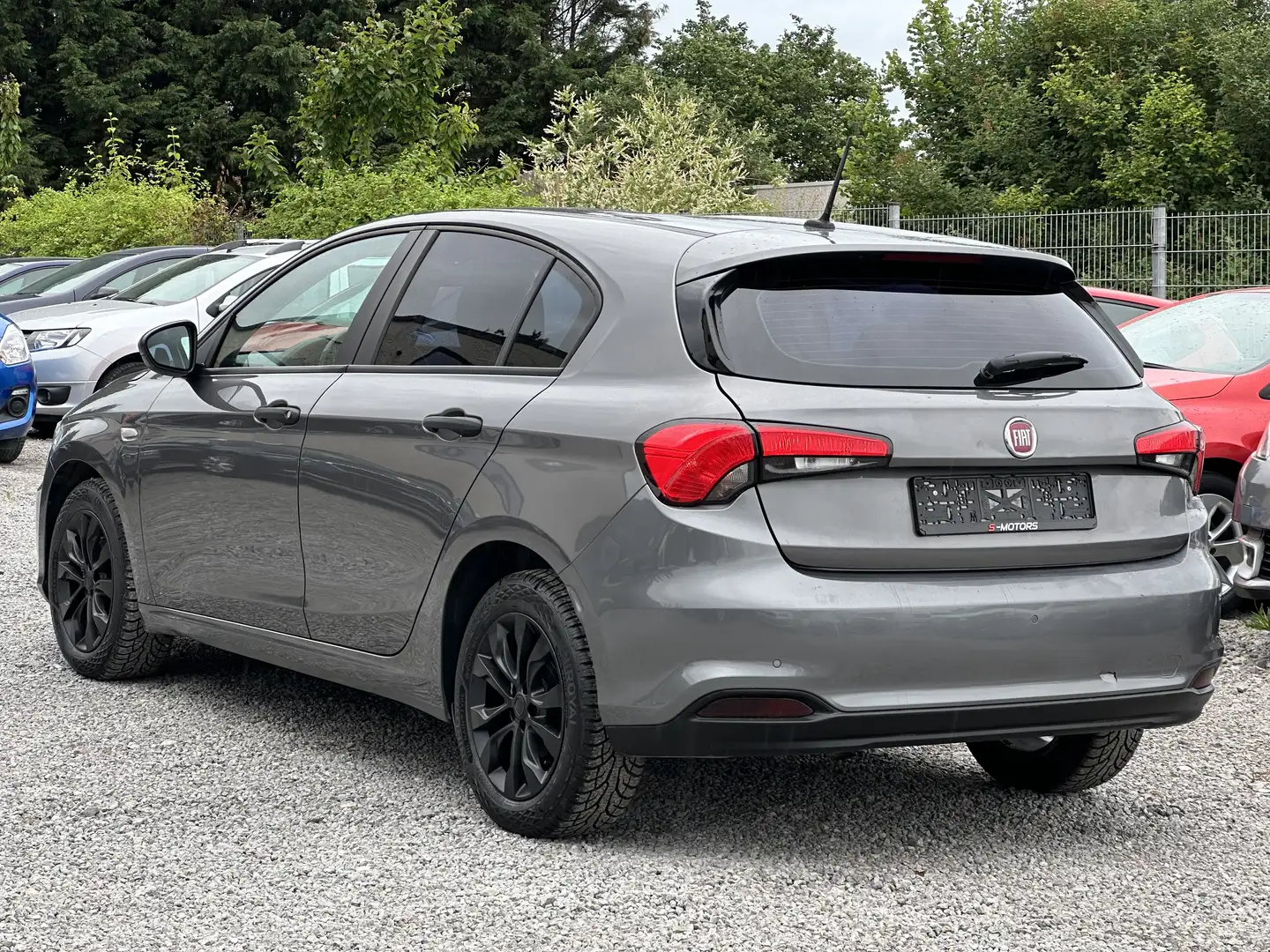 Fiat Tipo 1.4i • GPS • CLIM • REG DE VIT • BLUETOOTH Gris - 2