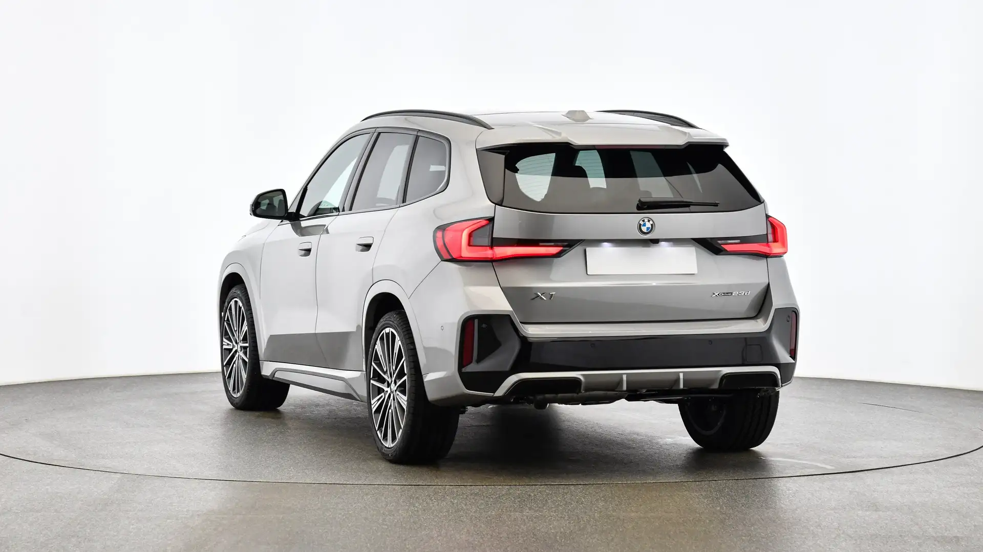 BMW X1 xDrive23d M Sportpaket // Head-Up Display // DAB-T Argent - 2