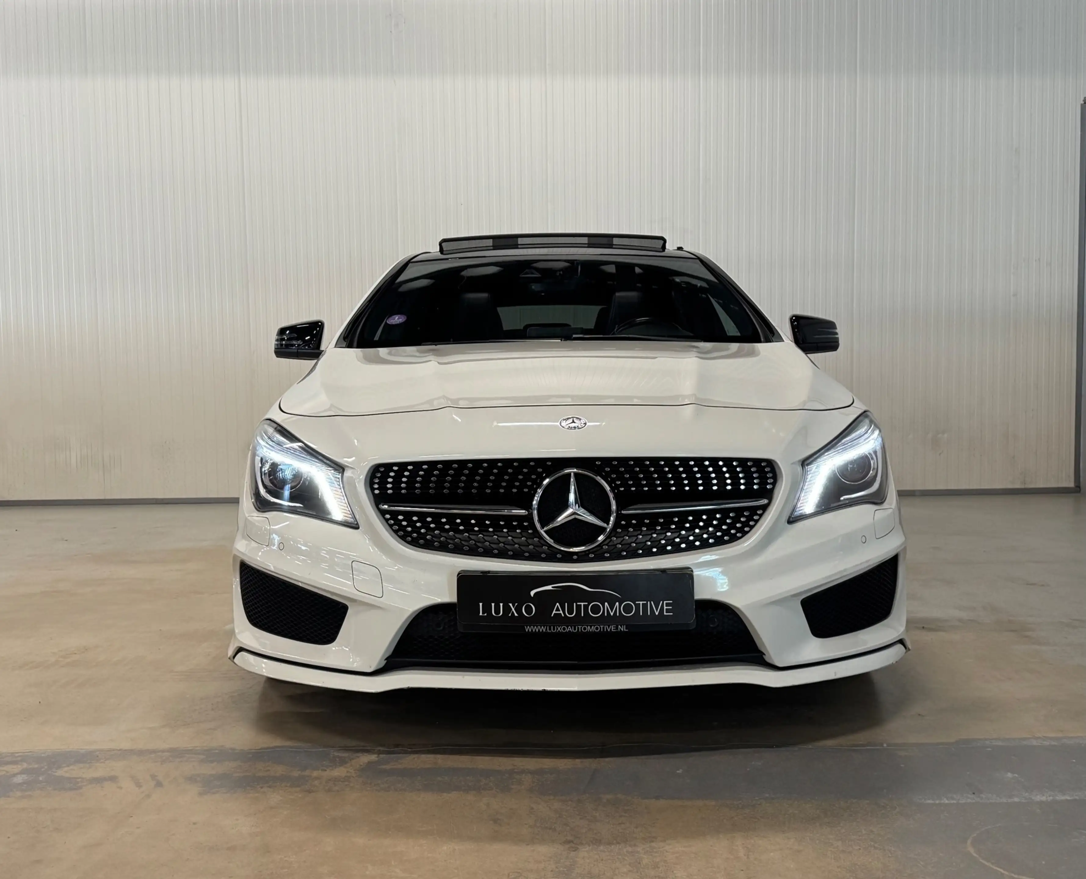 Mercedes-Benz CLA 200 Shooting Brake OrangeArt Edition | AMG/NIGHT | PAN — photo 13
