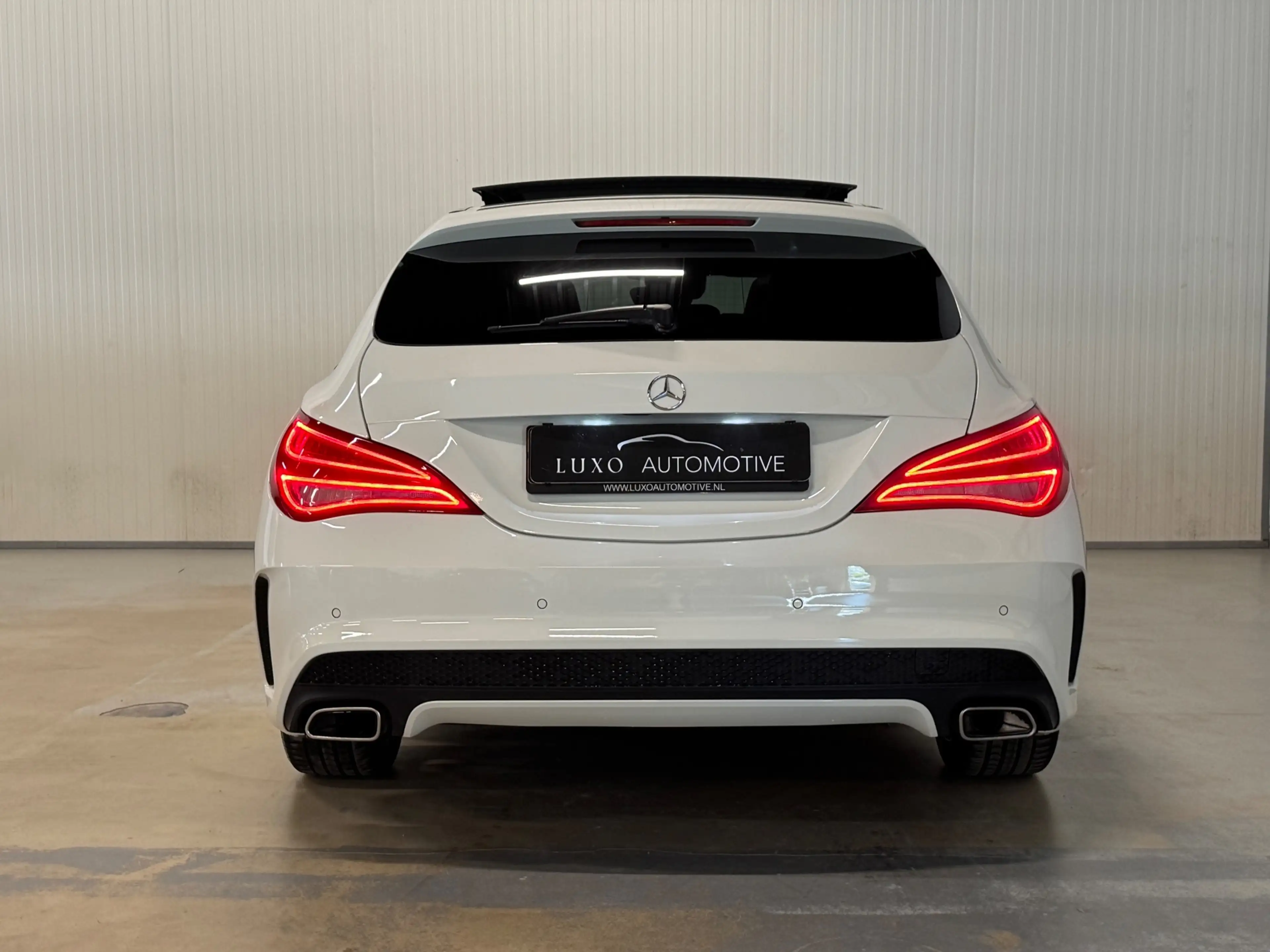 Mercedes-Benz CLA 200 Shooting Brake OrangeArt Edition | AMG/NIGHT | PAN — photo 14