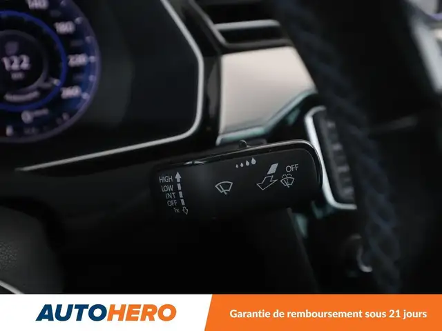 Volkswagen Passat view 25