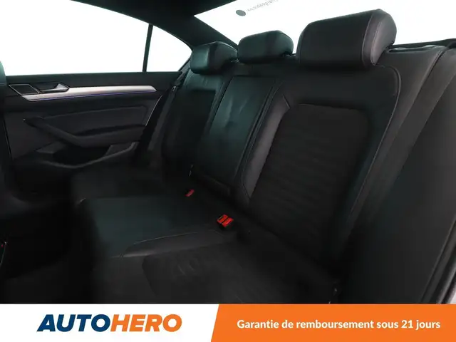 Volkswagen Passat view 16