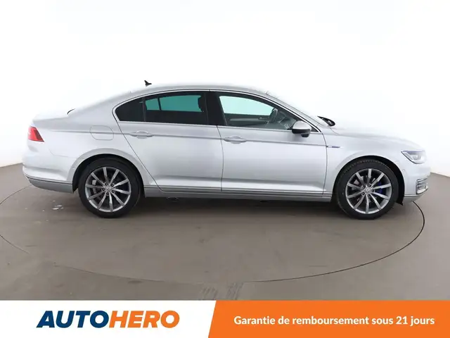 Volkswagen Passat view 7