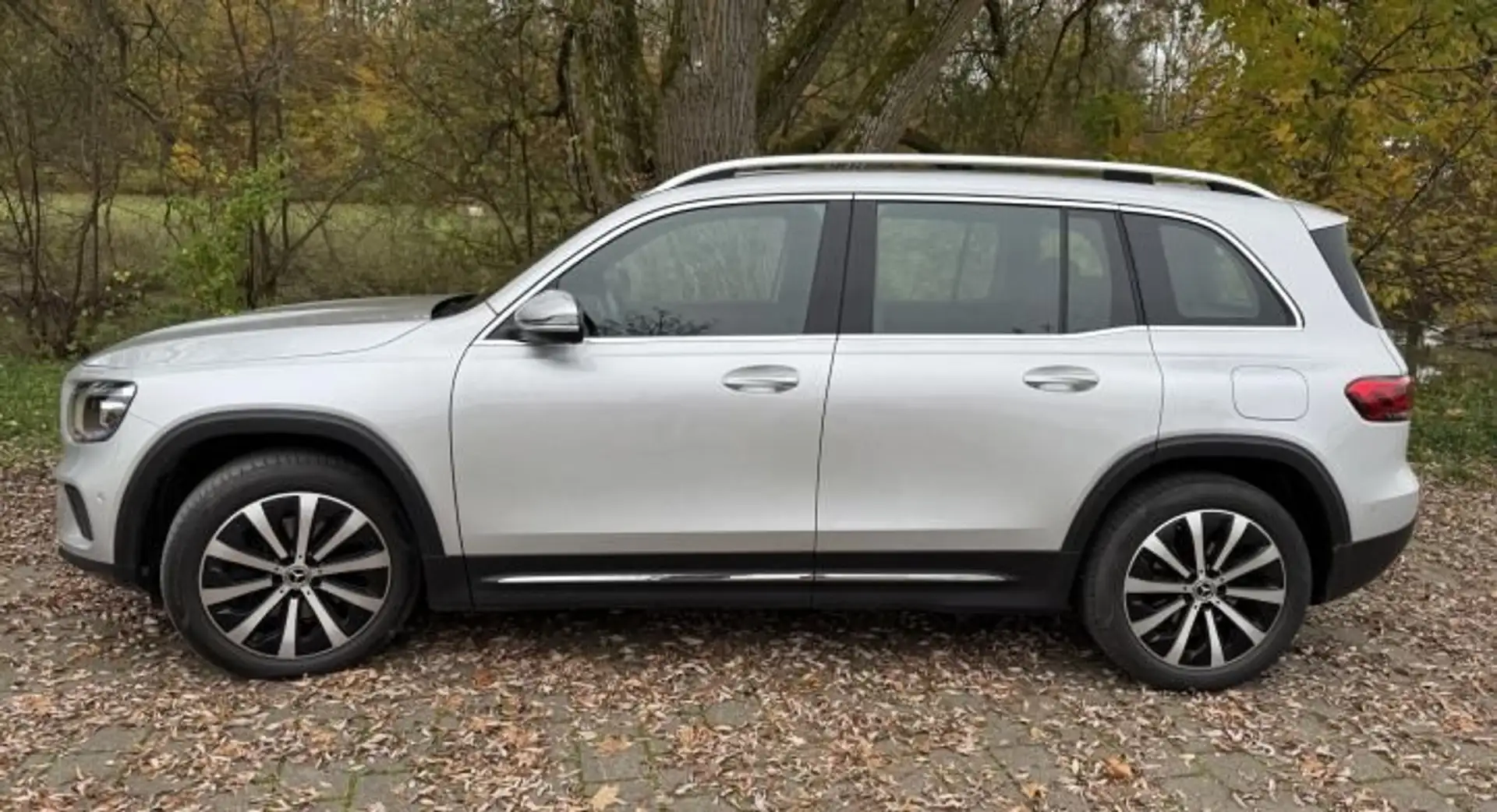 Mercedes-Benz GLB 200 GLB 200 d 8G-DCT Progressive Zilver - 2