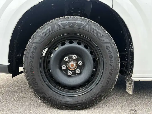 Ford Transit Custom view 9