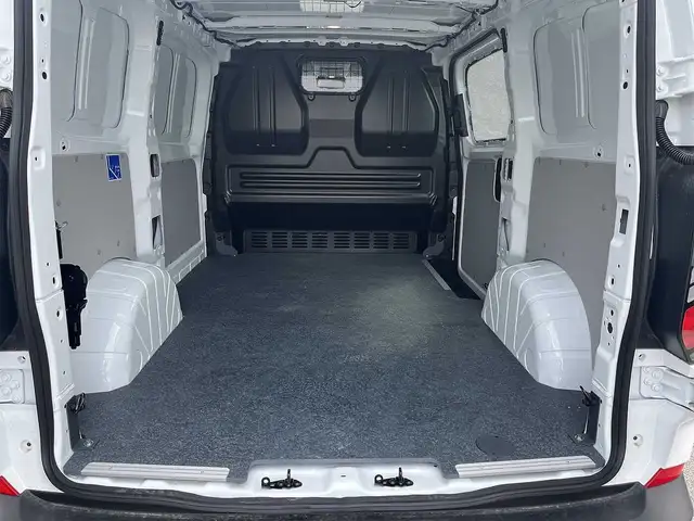 Ford Transit Custom view 5