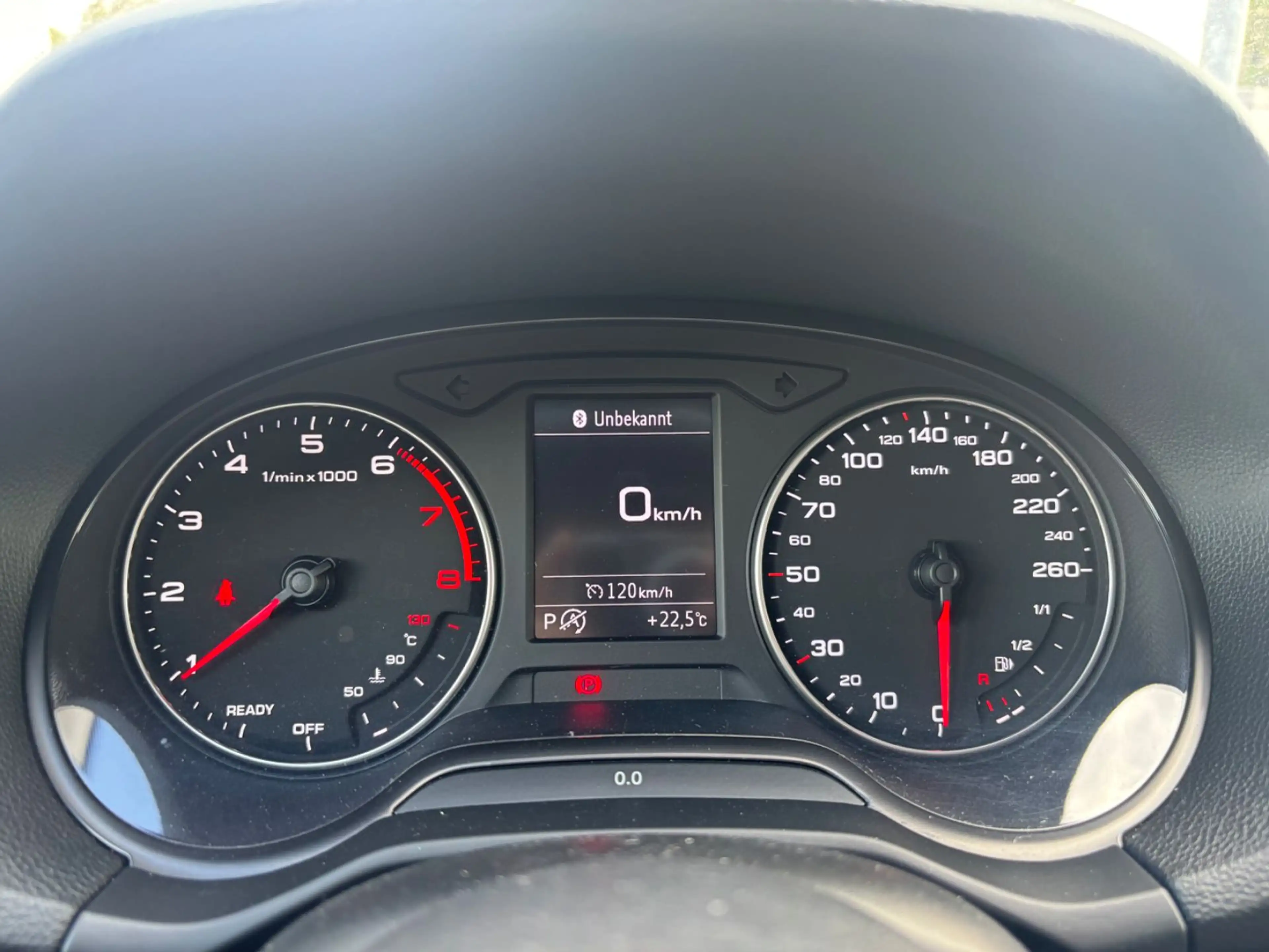 Audi Q2 35 TFSI sport — photo 12
