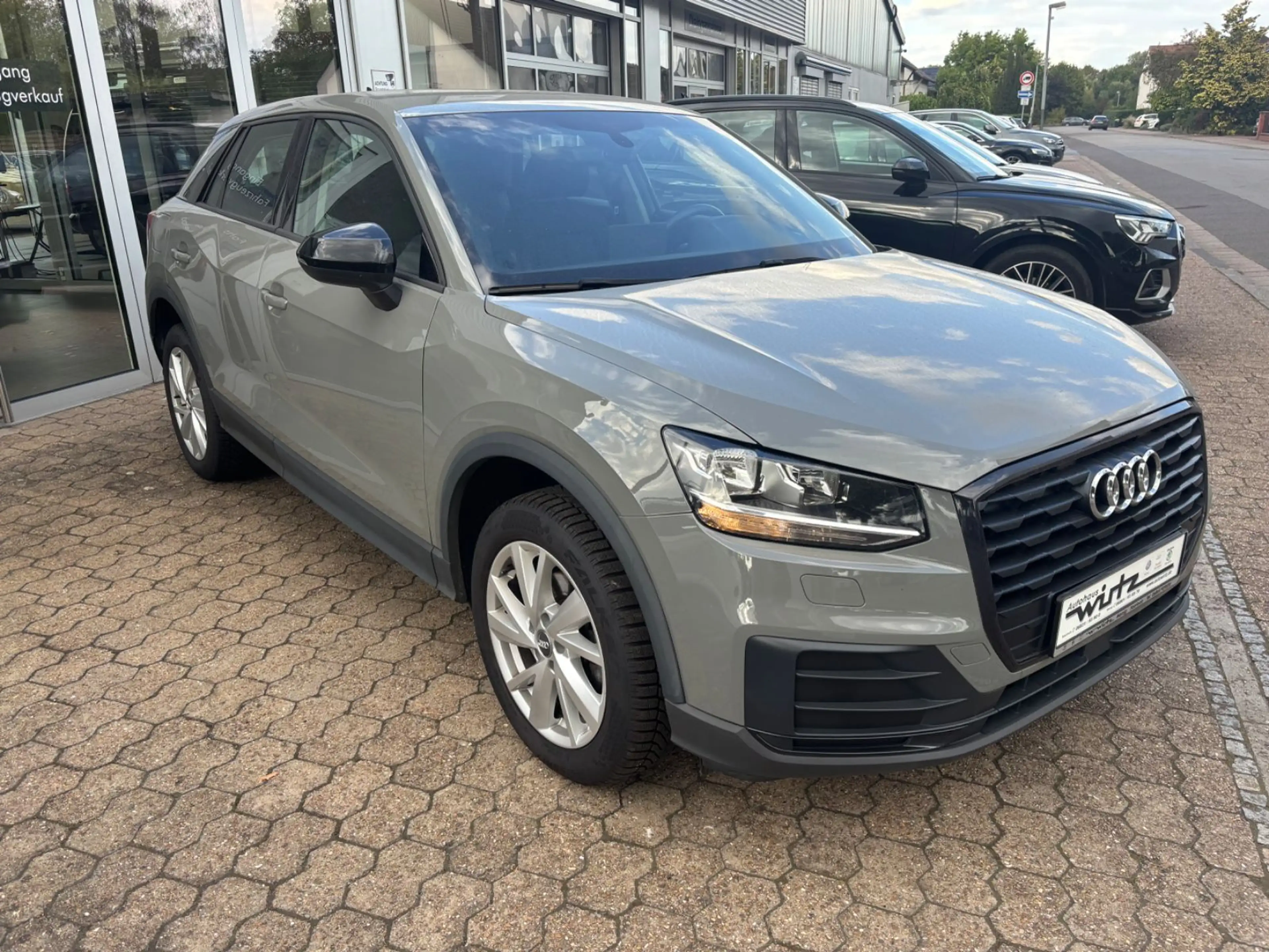 Audi Q2 35 TFSI sport — photo 8