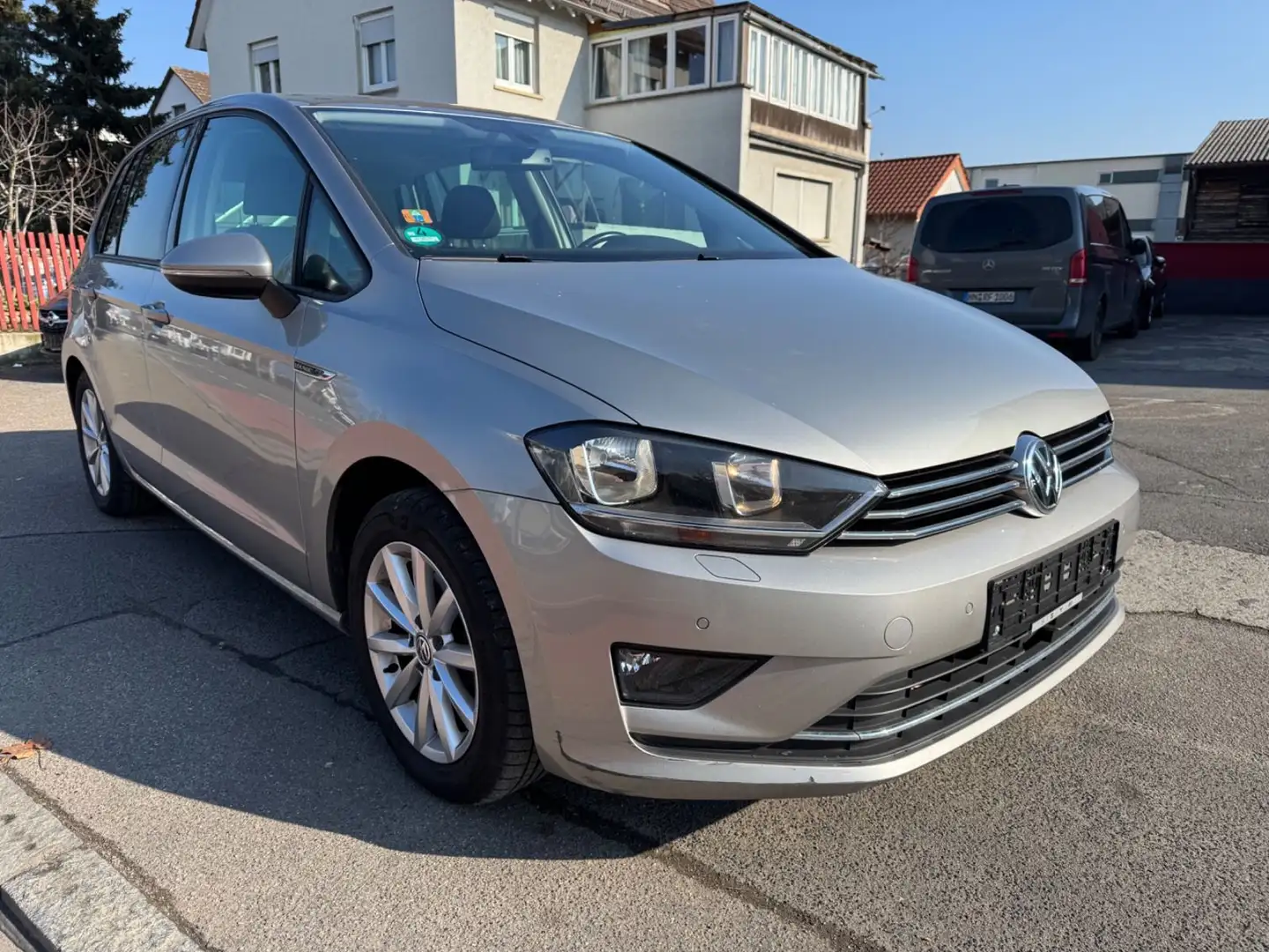 Volkswagen Golf Sportsvan VII Lounge /Standheizung/Sitzheiz Argent - 1