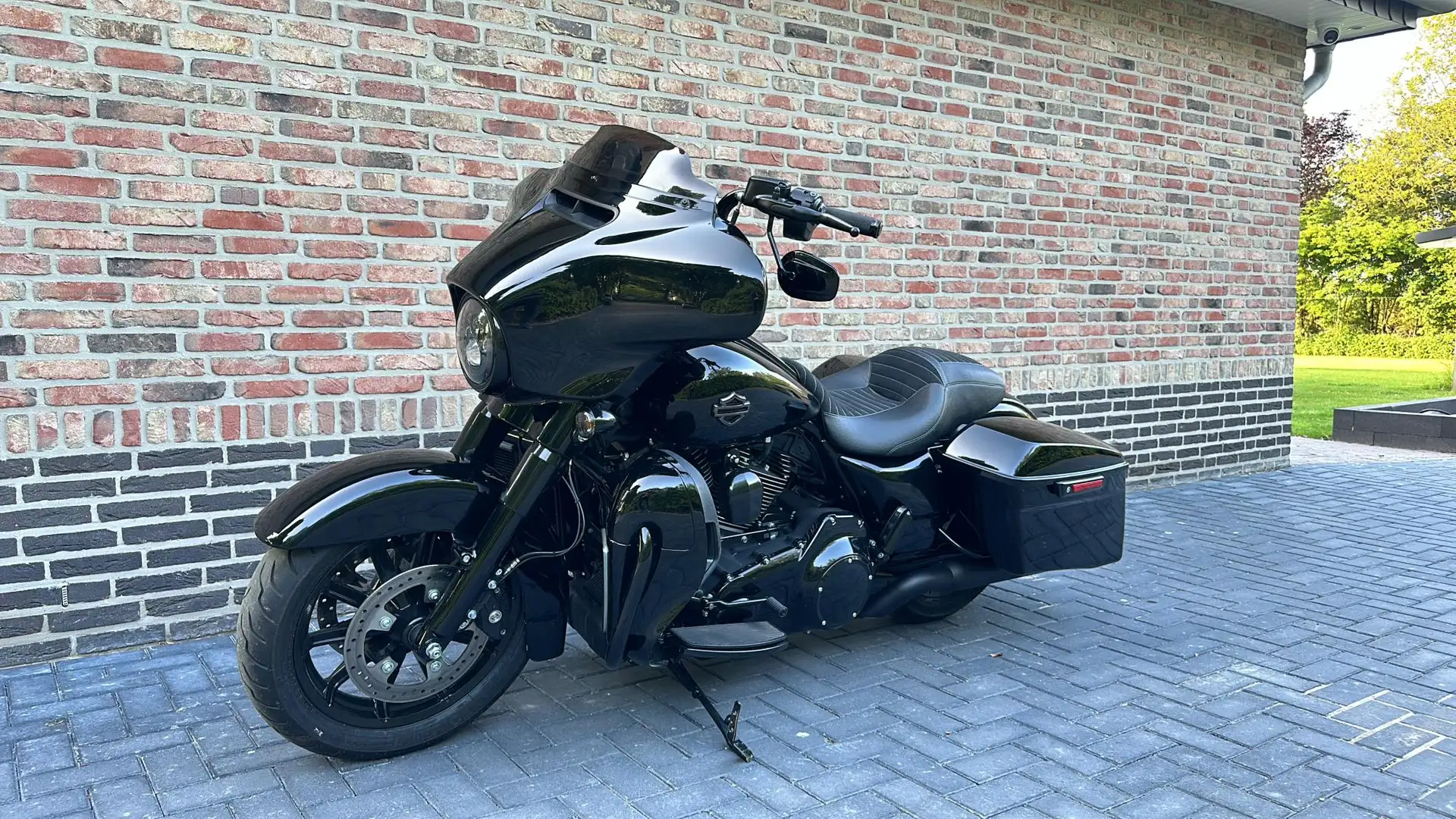Harley-Davidson Street Glide full Black Out FLHTK Electra Zwart - 2