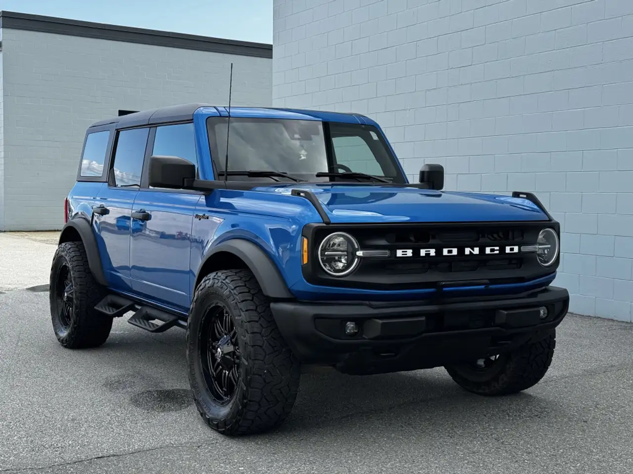 Ford Bronco снимка Ford Bronco