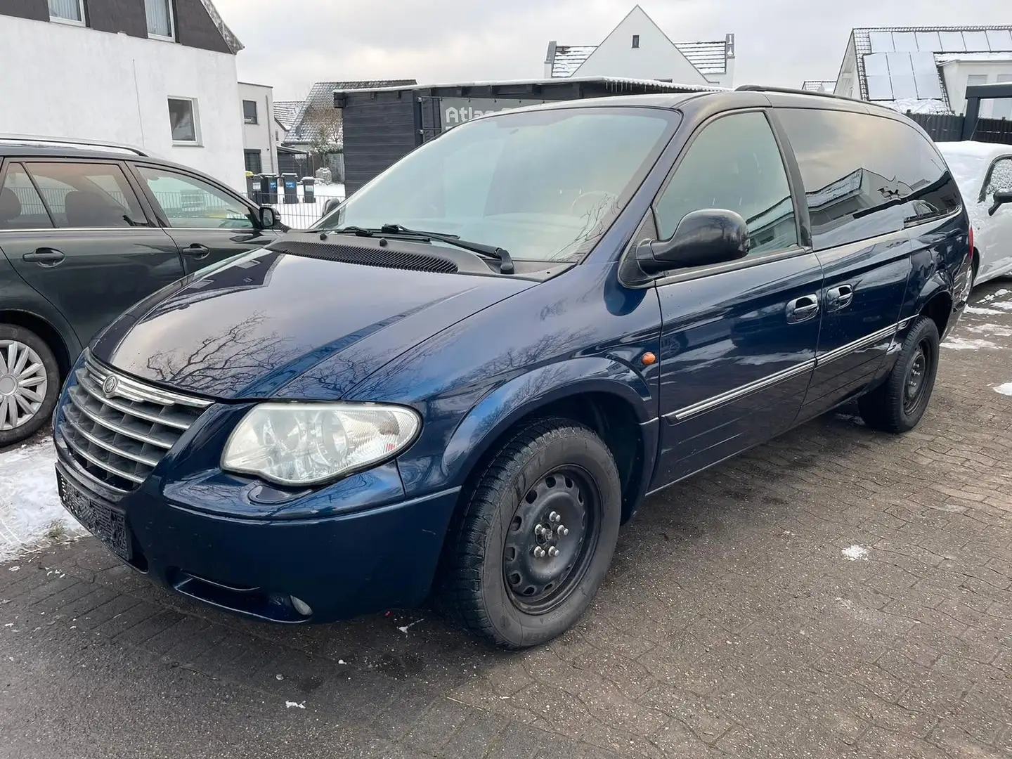 Chrysler Voyager 2.8CRD Grand Voyager Limited,Klima,Autom.,7Sitze Blau - 1