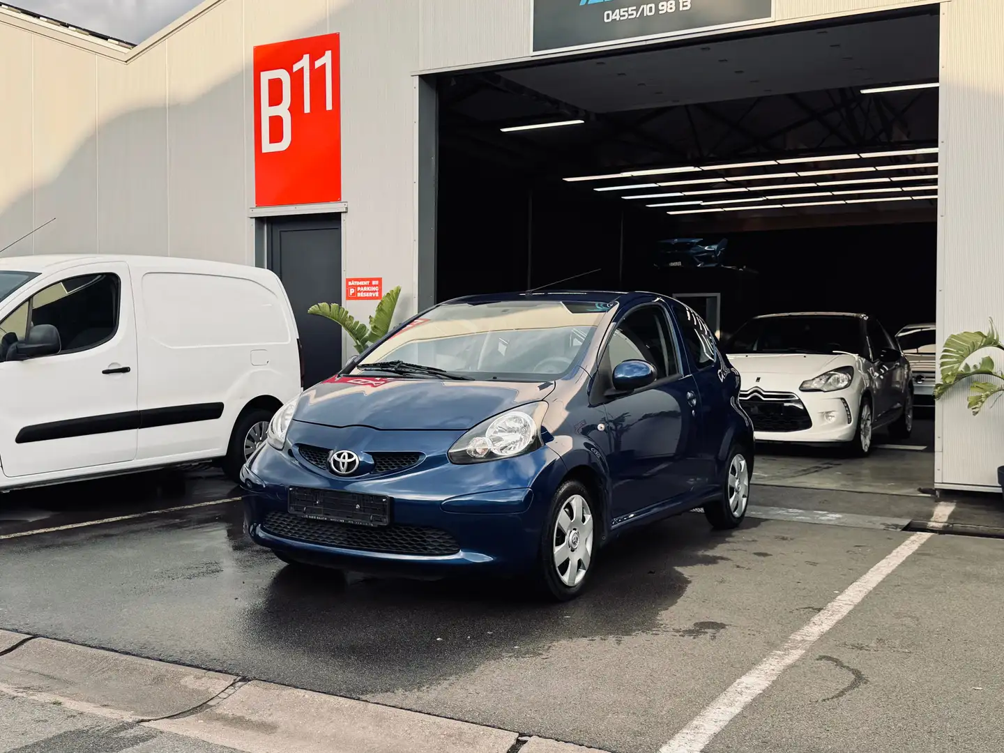 Toyota Aygo Aygo 1.0i VVT-i Blue Blauw - 1