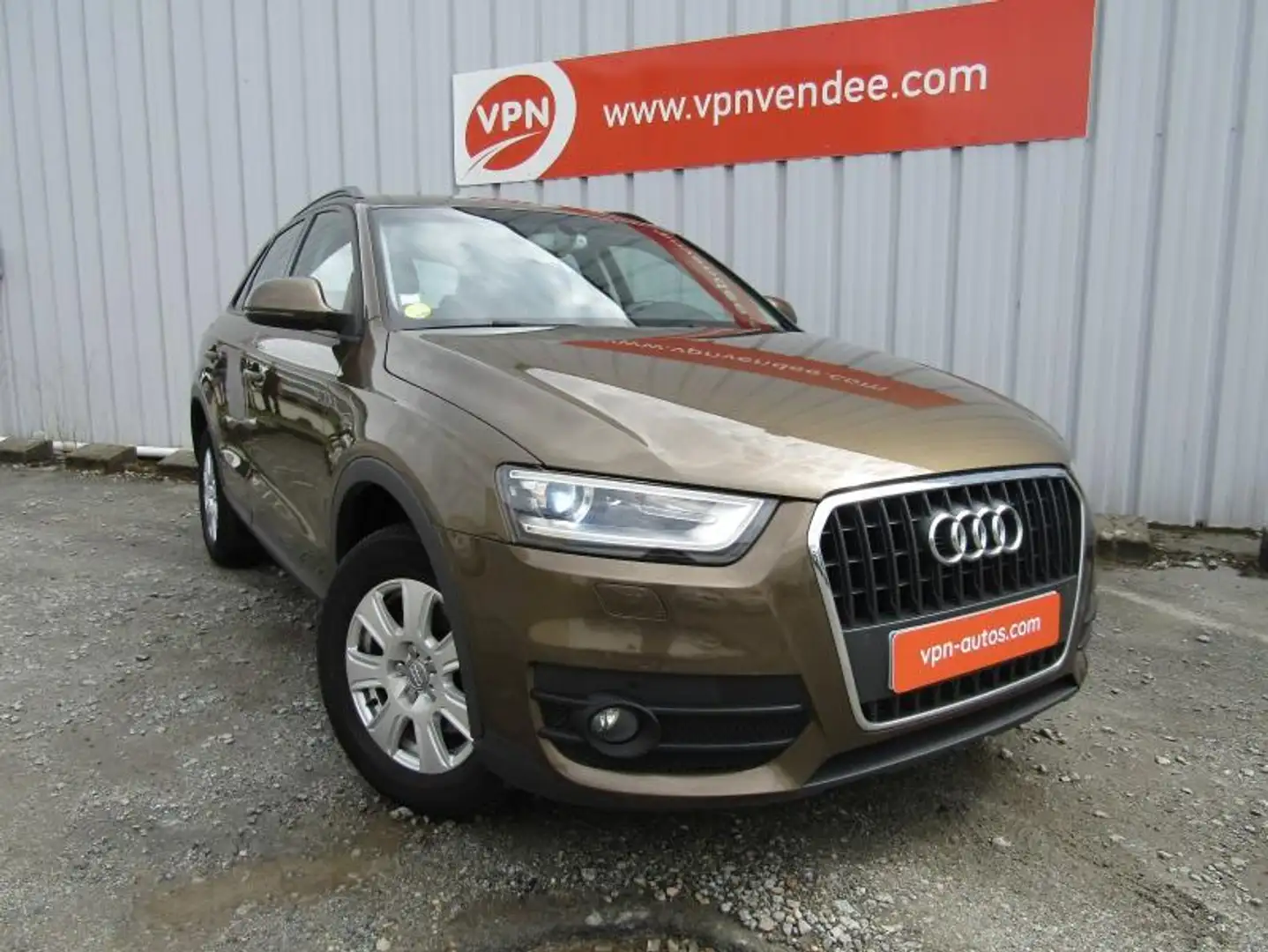 Audi Q3 2.0 TDI 140ch Ambiente Коричневый - 2