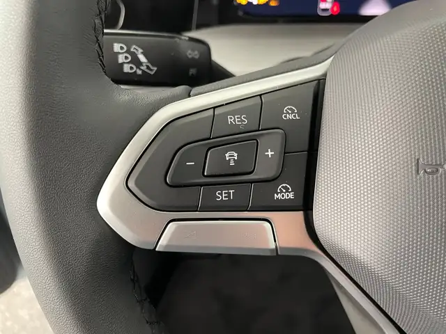 Volkswagen Golf view 14