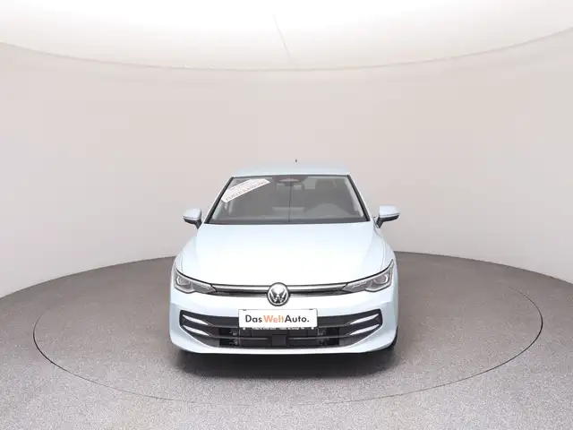 Volkswagen Golf view 3