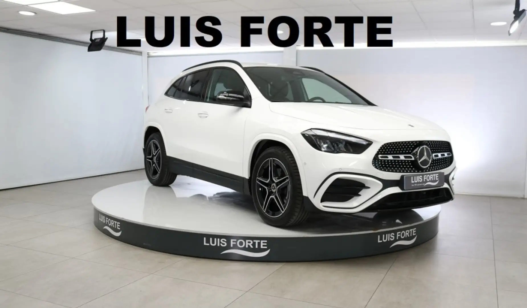 Mercedes-Benz GLA 200 200d 8G-DCT Blanc - 1