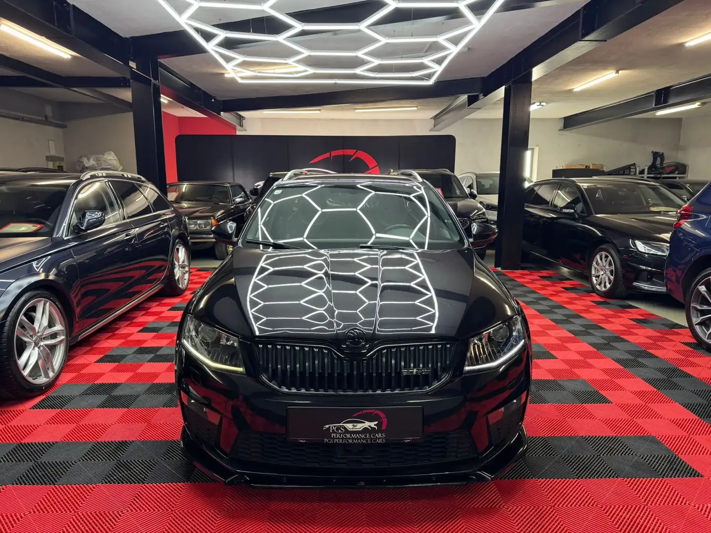 Skoda Octavia RS/KOMB/BLACK Schwarz - 2