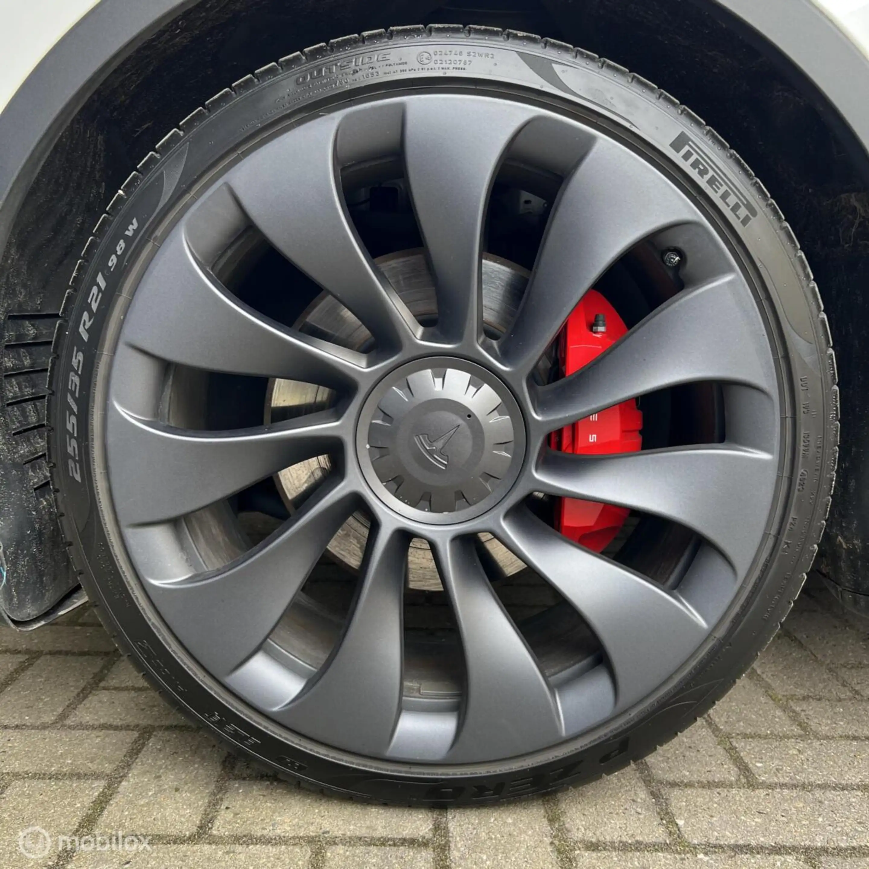 Tesla Model Y Performance + MMX PACK + EAP + TREKHAAK — photo 20