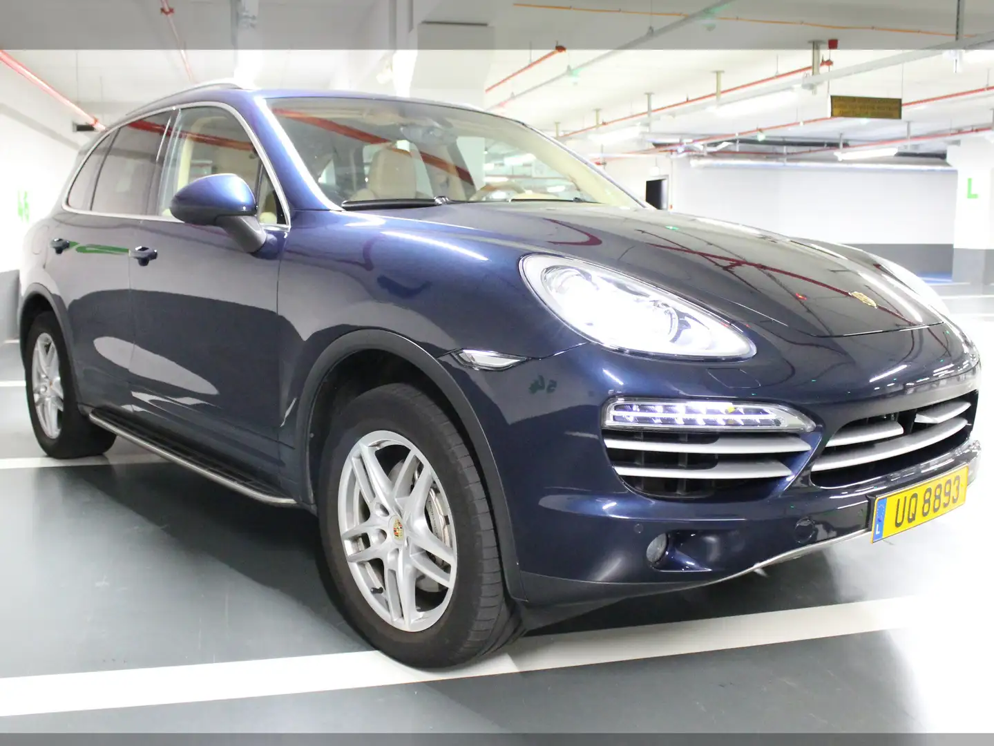 Porsche Cayenne S Hybrid | 405hp | 3.0L | Luxury Bleu - 1