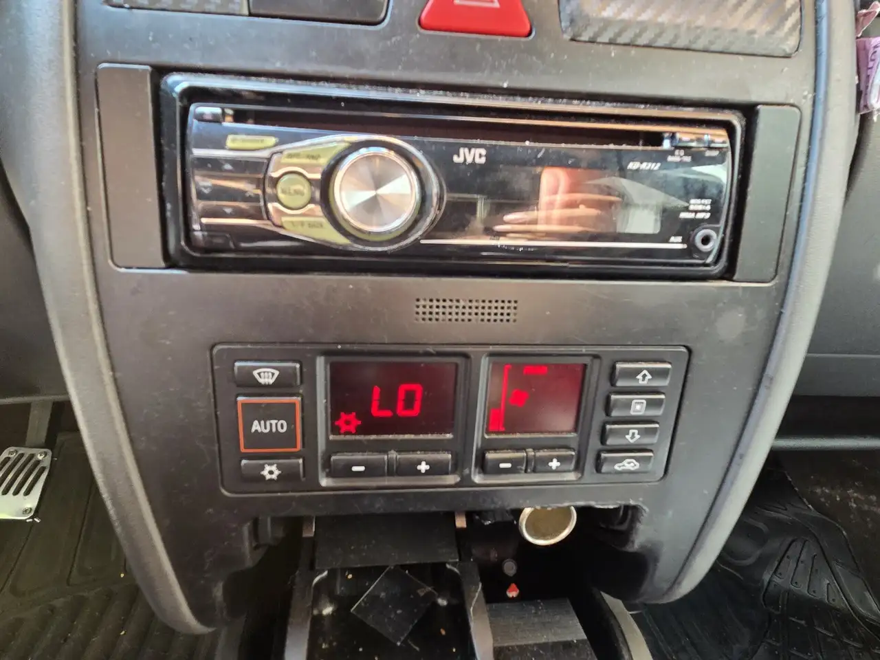 Audi A3 1,6 Ambiente, foto 11