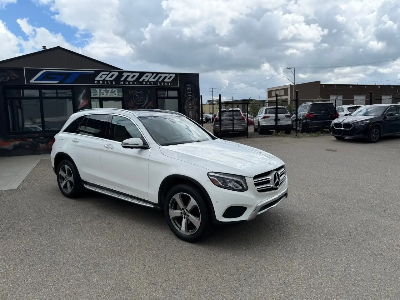 Mercedes-Benz GLC снимка Mercedes-Benz GLC