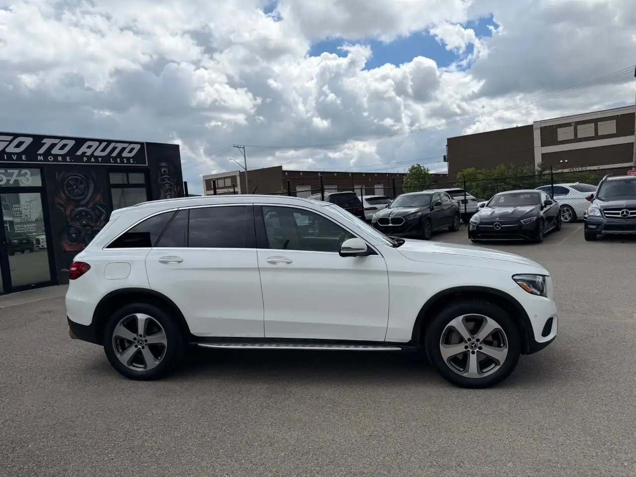 Mercedes-Benz GLC снимка Mercedes-Benz GLC