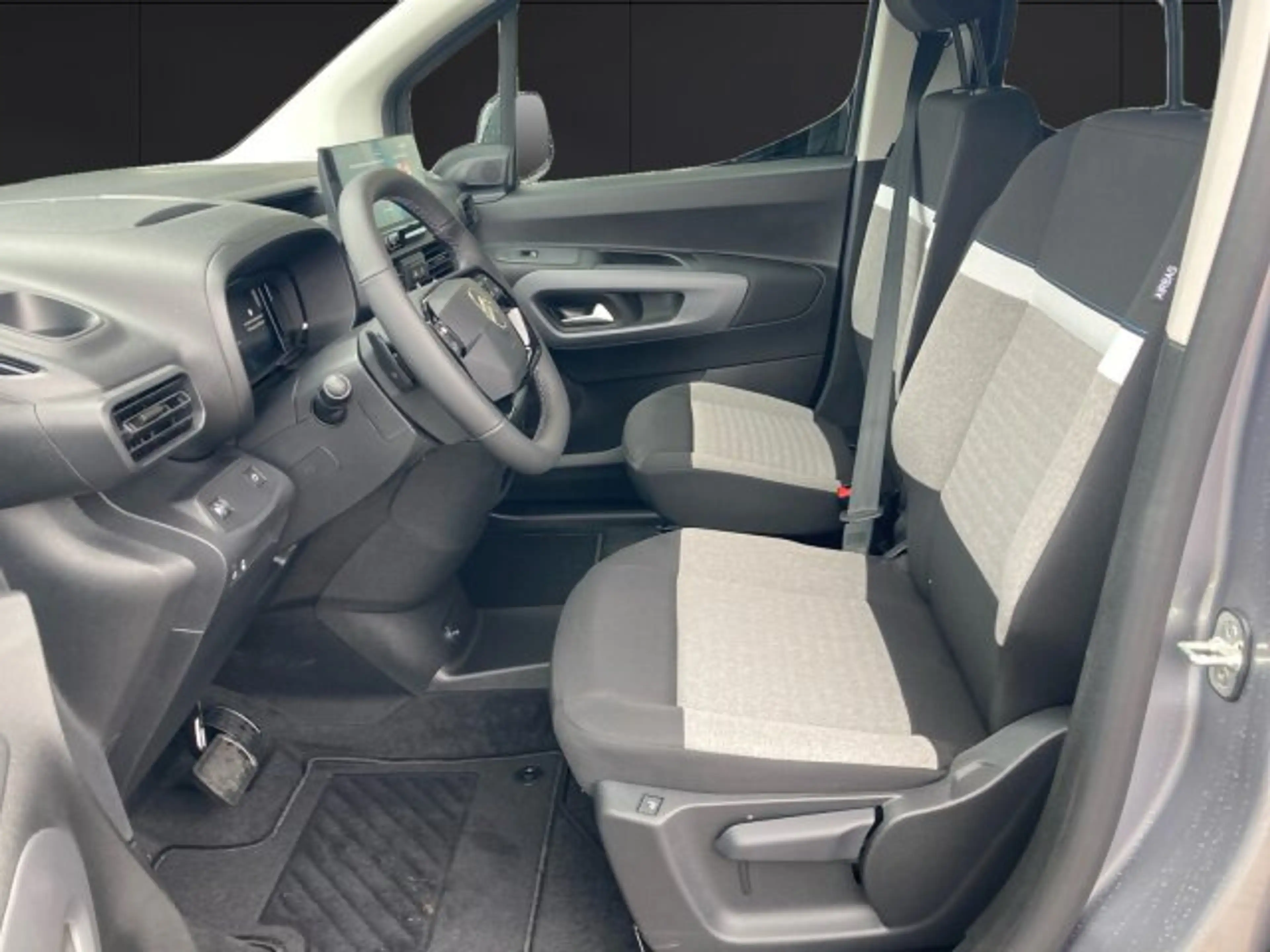 Citroen Berlingo Berlingo XL 130 MAX BAR +180°Kamera+NAV+ACC+SHZ+ — photo 8