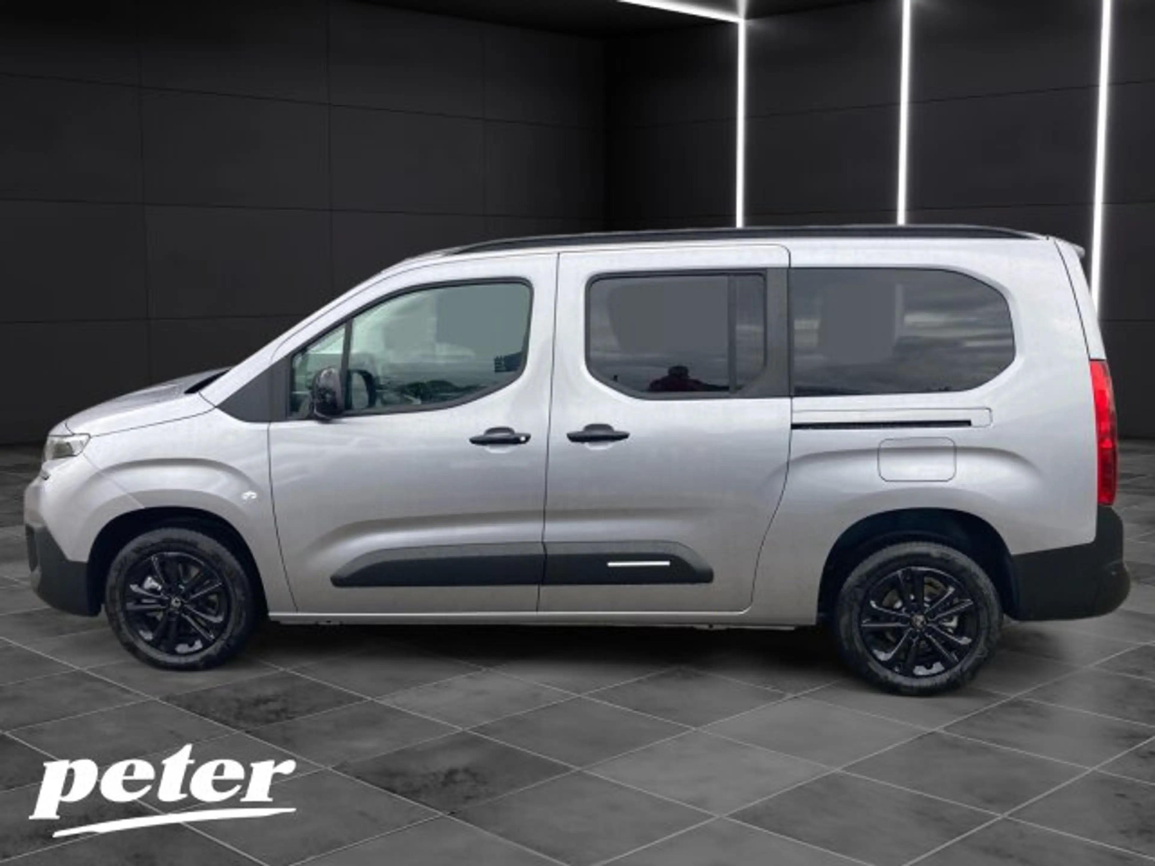 Citroen Berlingo Berlingo XL 130 MAX BAR +180°Kamera+NAV+ACC+SHZ+ — photo 2