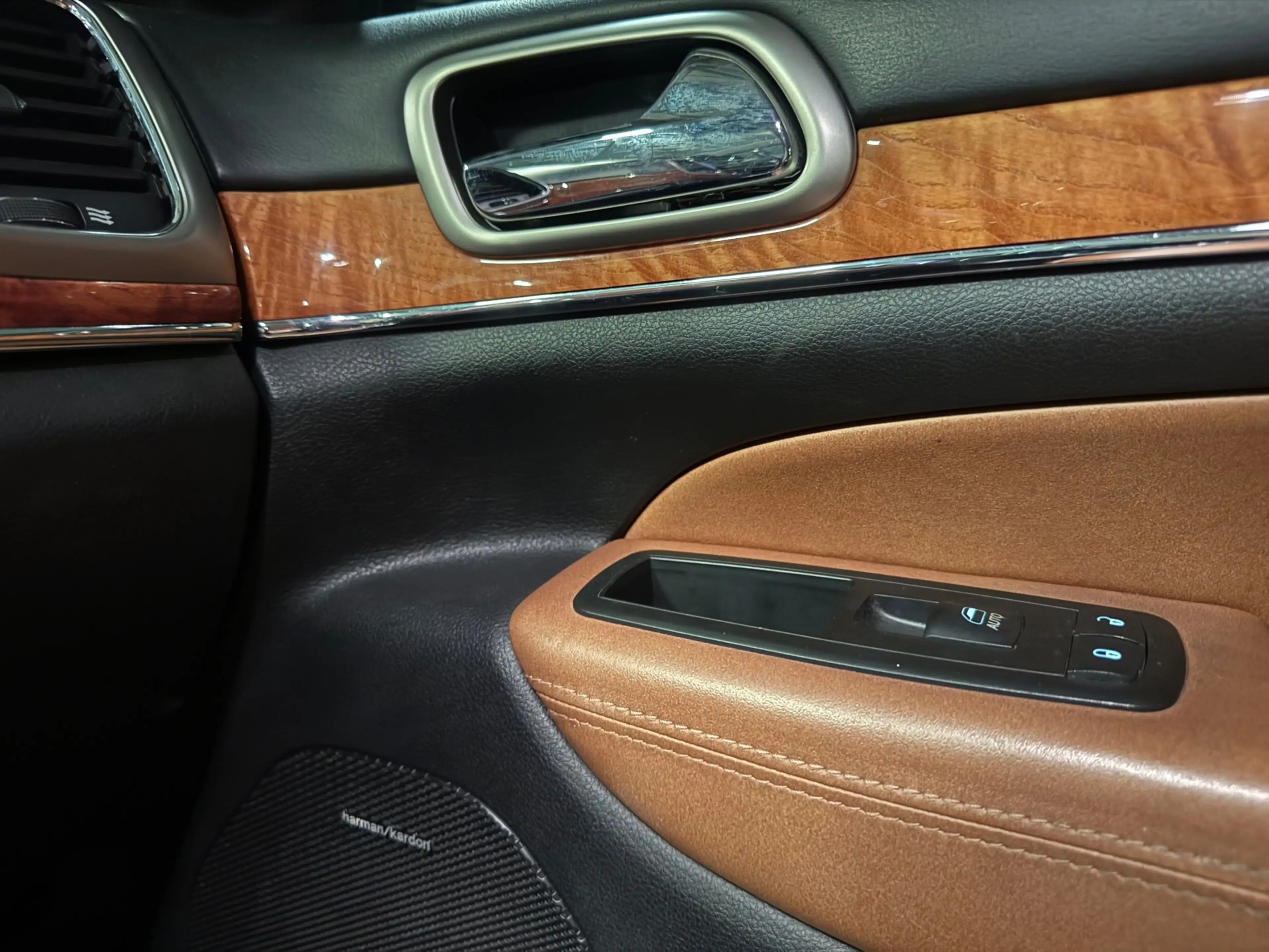 Jeep Grand Cherokee 3.0 CRD Limited Summit Overland Pano.dak — photo 10
