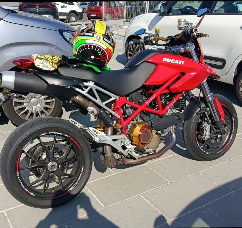 Ducati Hypermotard 1100
